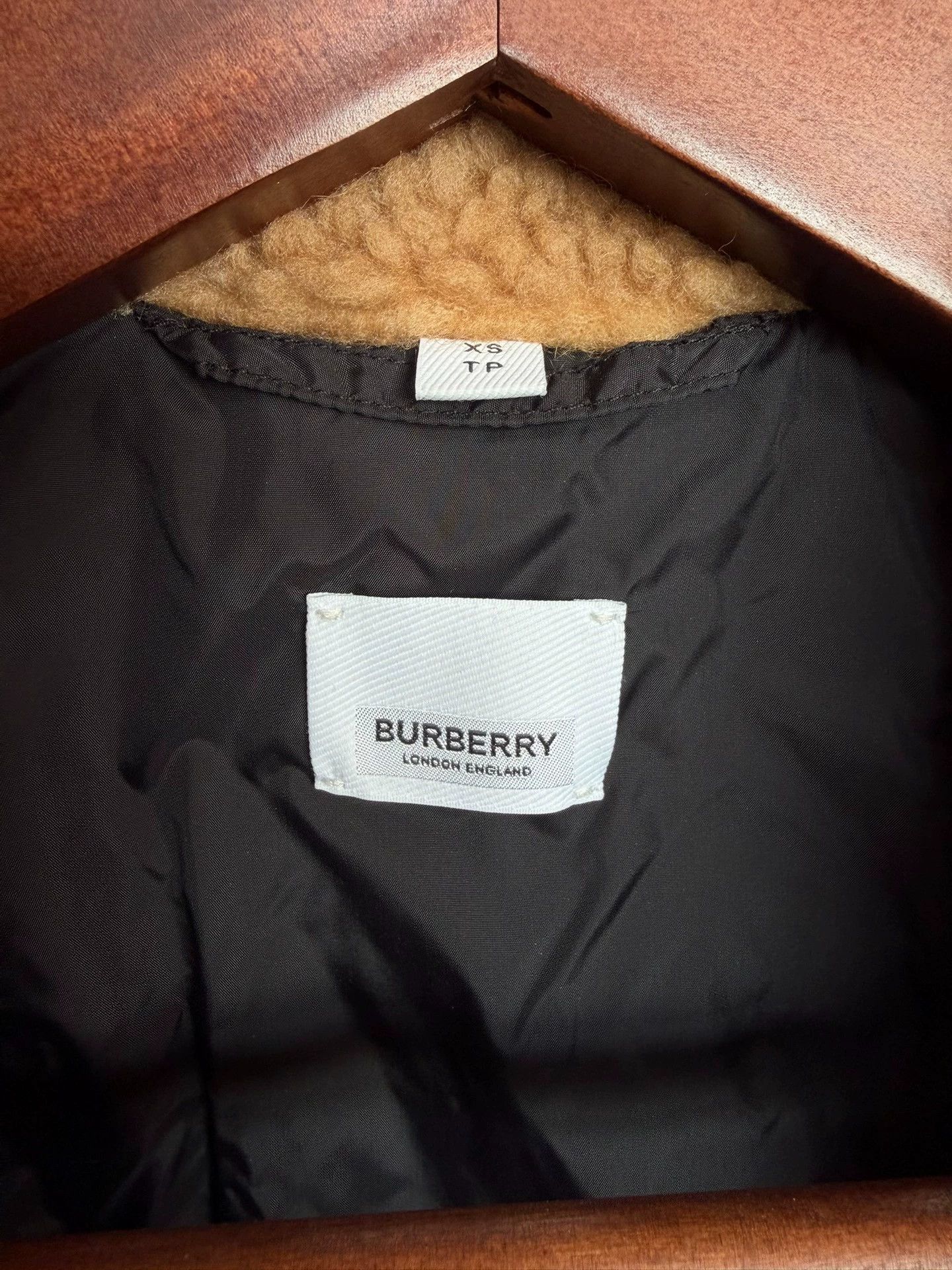 Burberry Burberry Camel Wool Teddy Jacket XS Embroidered Logo 98% New Size XS / US 0-2 / IT 36-38 - 5 Thumbnail