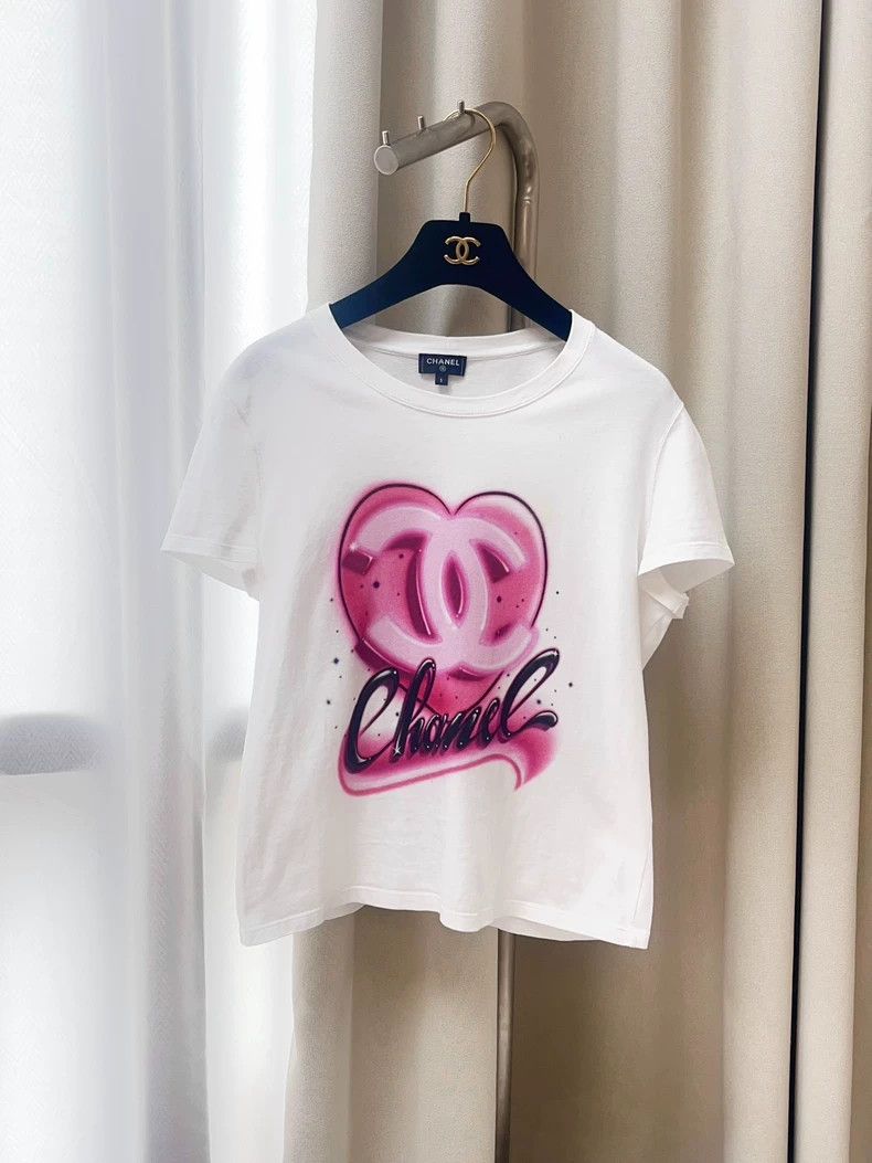 Chanel Chanel Pink graffiti love double C white background short- Size S / US 4 / IT 40 - 1 Thumbnail