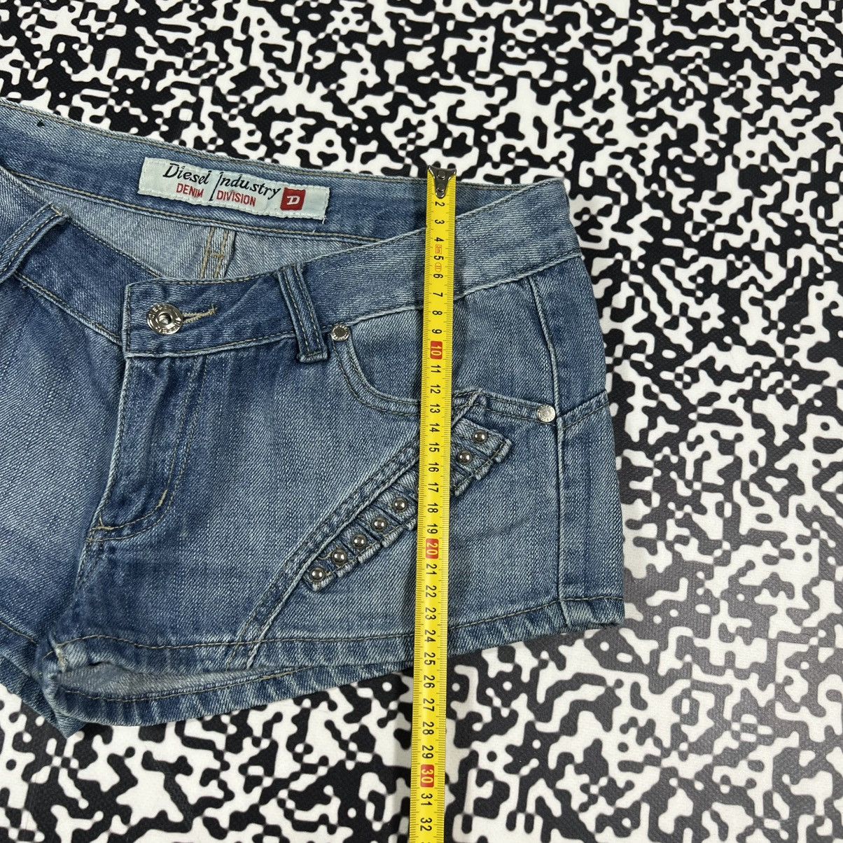 Diesel Vintage Y2K Diesel Japanese Style Retro Sexy Denim Shorts Size 30" / US 8 / IT 44 - 19 Thumbnail