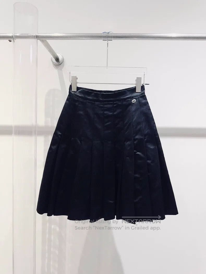 Chanel Chanel 20s Roof Series Black Pleated Skirt Size 42" / US 20 - 1 Thumbnail