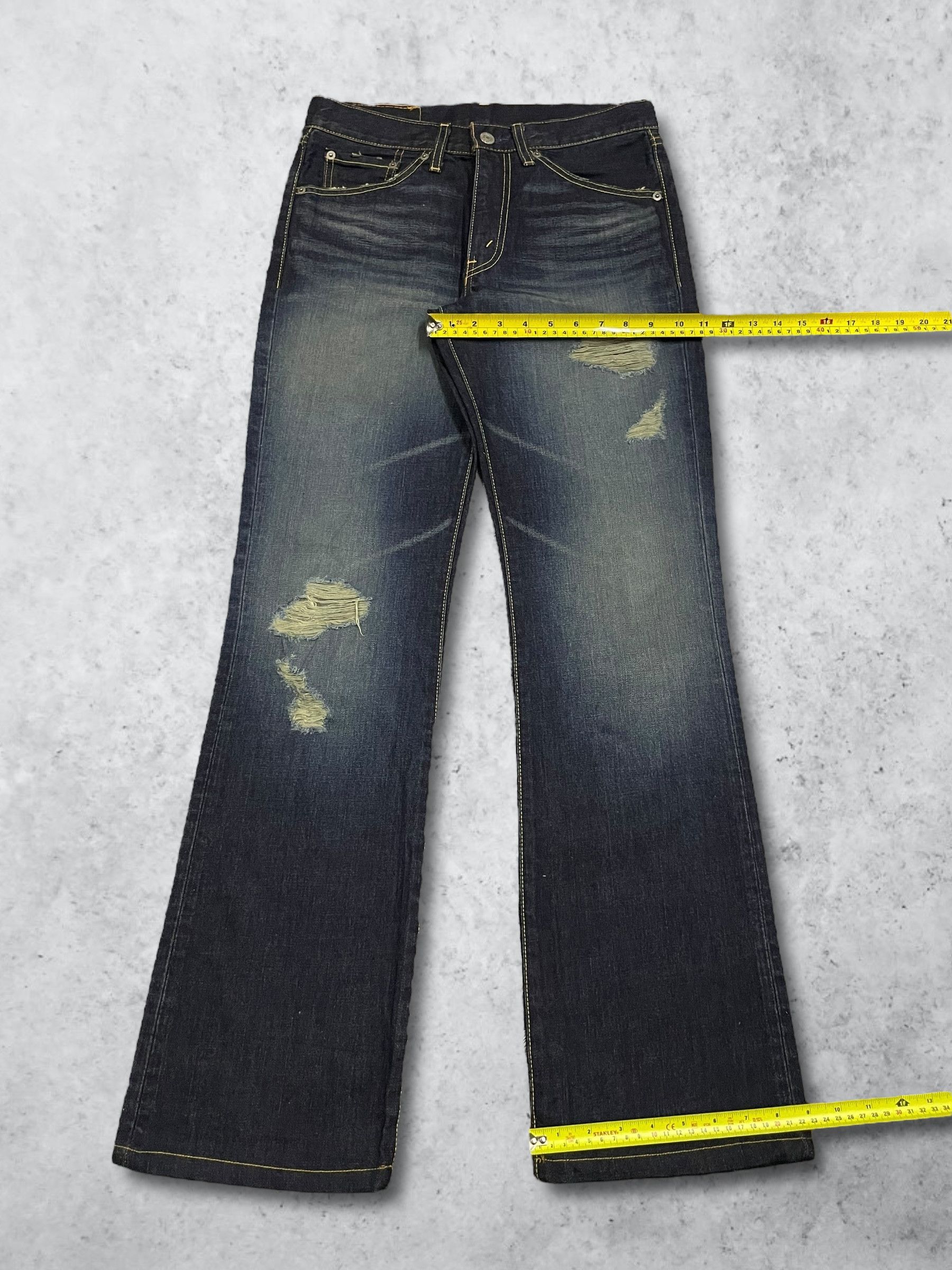 Levi's Vintage Y2K Levi’s Distressed Dark Blue Washed Bootcut Jeans Size US 29 - 15 Thumbnail