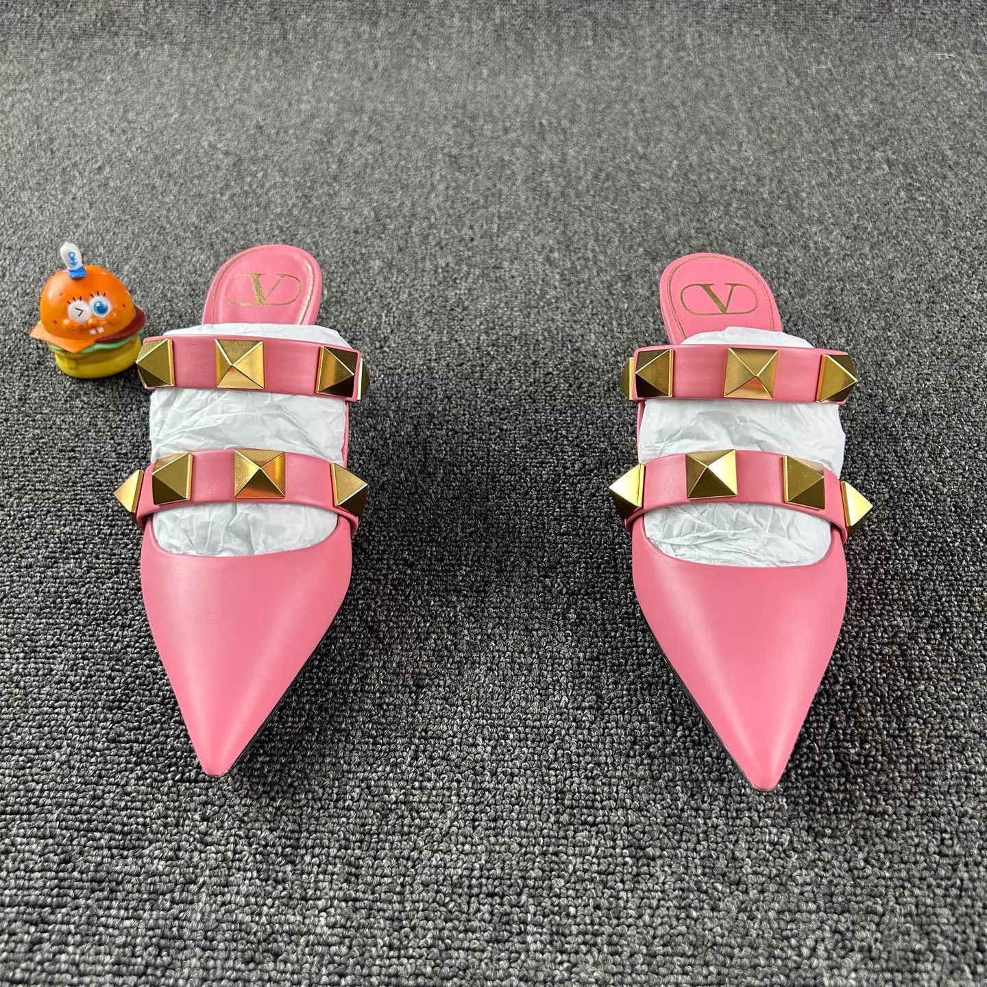 Valentino Valentino pink heels gold large studs size 37.5 Size US 7 / IT 37 - 2 Thumbnail