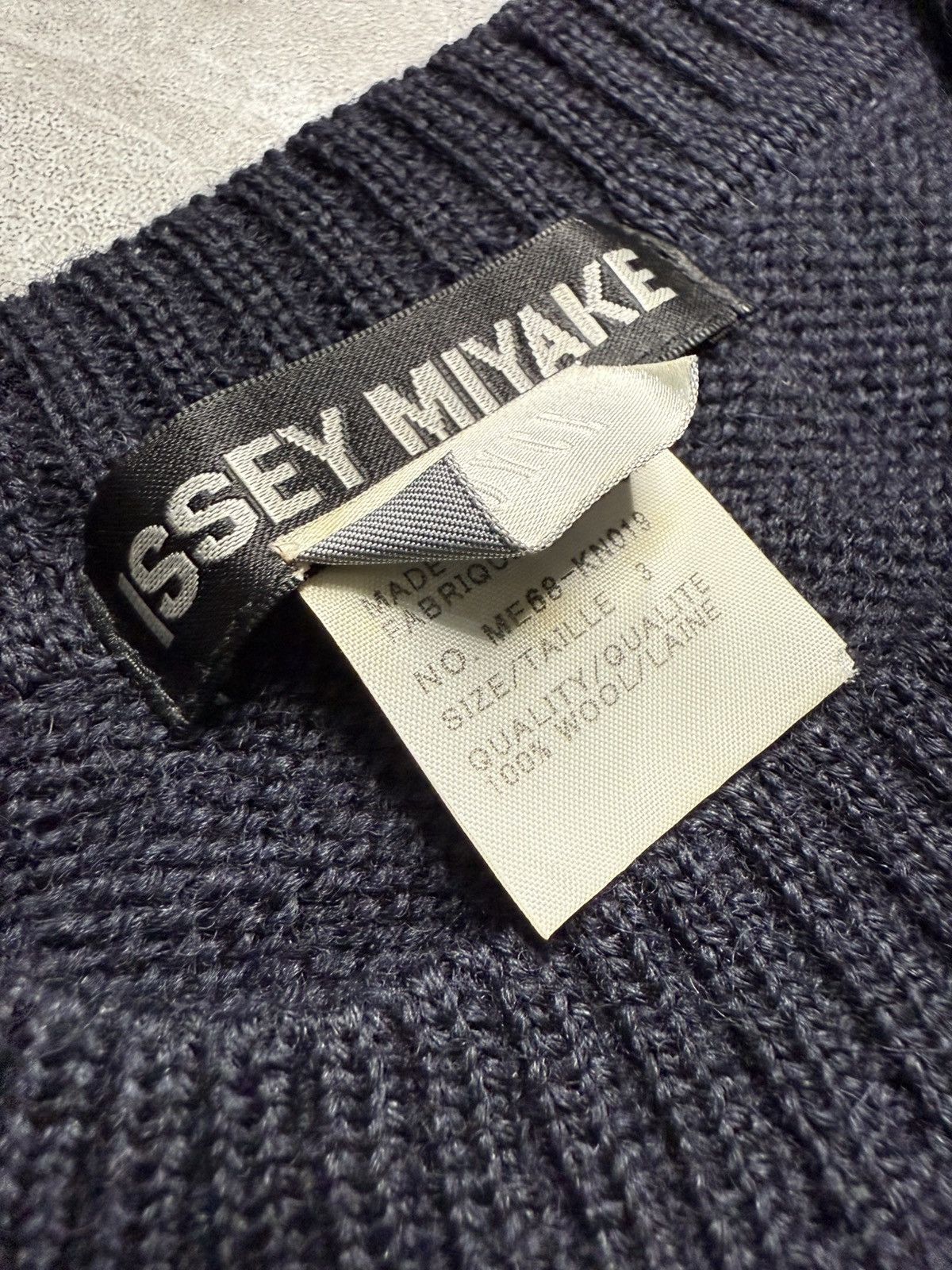 Issey Miyake Issey Miyake F/W 16 Contrast Stitch Detail Wool Knit Sweater Size US L / EU 52-54 / 3 - 9 Thumbnail