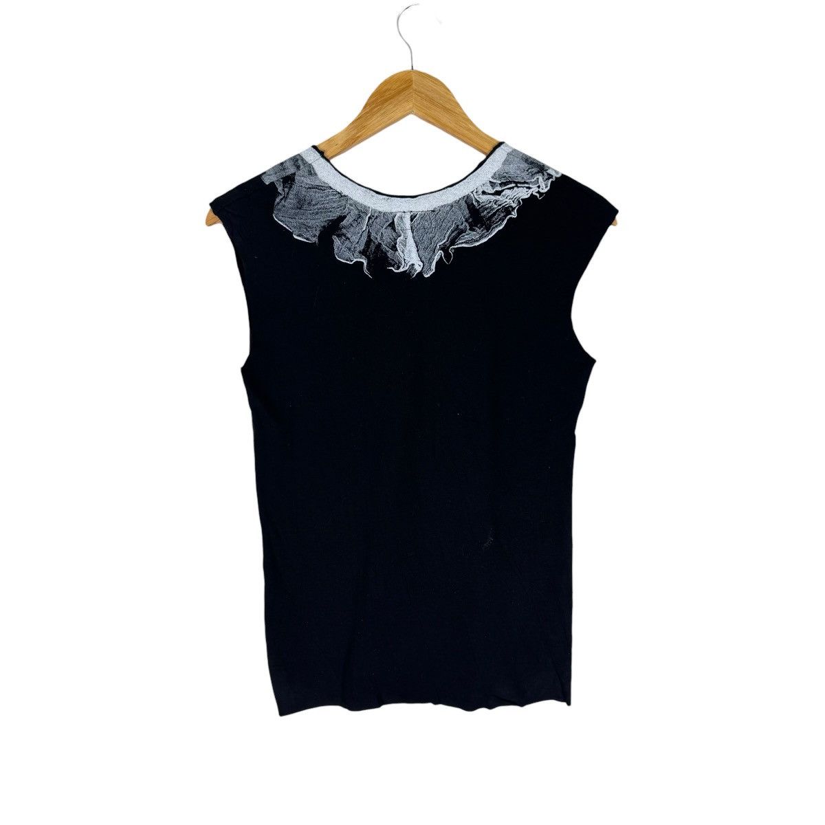 agnes b. ☀️AGNES B FRANCE TROMPE L’OEIL RUFFLE V NECK SLEEVELESS Size M / US 6-8 / IT 42-44 - 7 Thumbnail