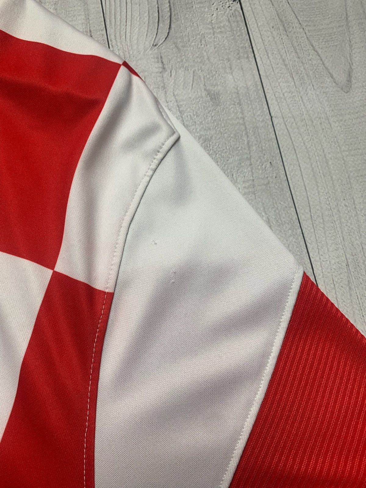 Nike × Vintage Vintage Croatia soccer jersey size XL Nike logo Size US XL / EU 56 / 4 - 4 Thumbnail