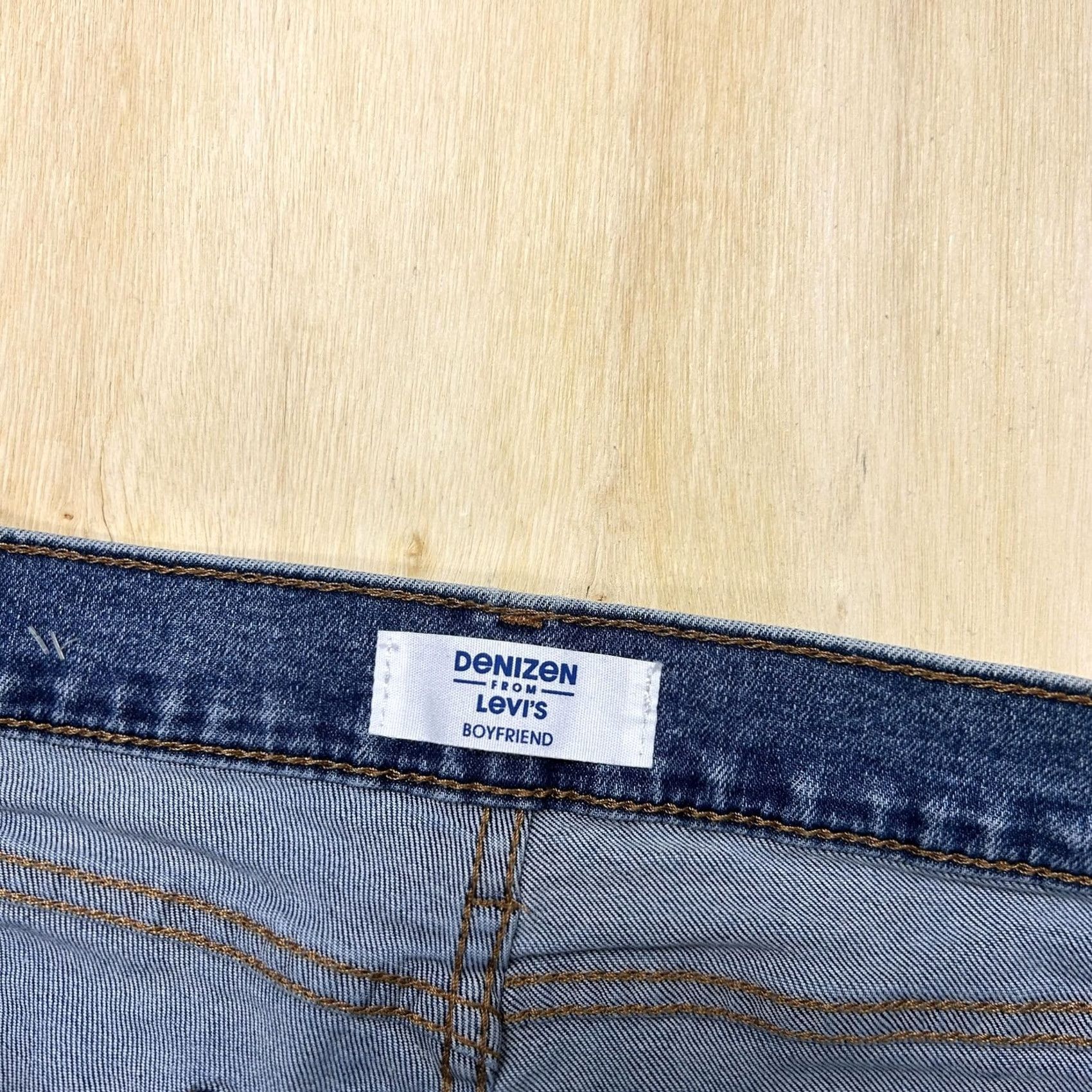 Denizen DENIZEN from Levi's Boyfriend Jeans Womens 8 29W Medium Wash Distressed Denim Size 30" / US 8 / IT 44 - 2 Thumbnail
