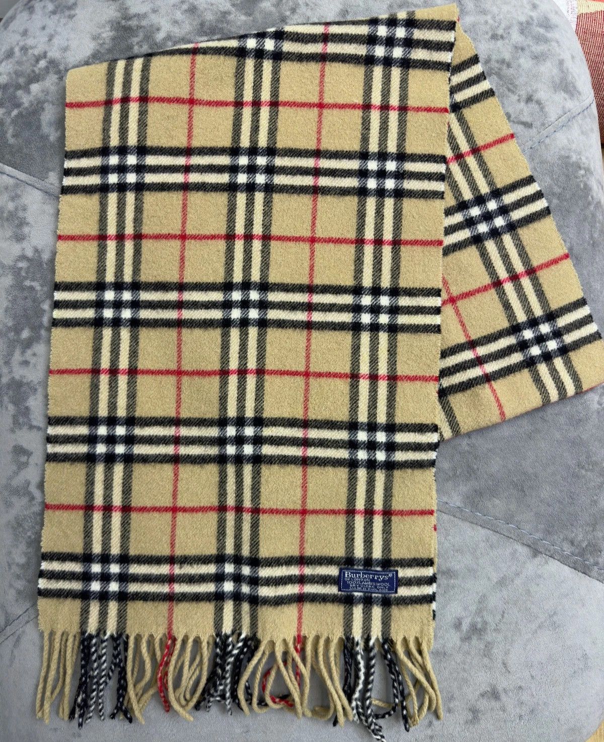 Burberry Burberrys Lambswool Check Scarf Scotland Classic 190x33 Size ONE SIZE - 1 Thumbnail