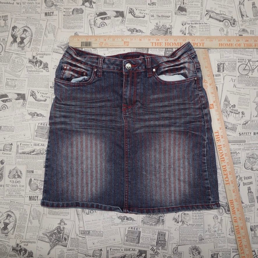 Vintage 5/6 - Vintage Y2K Crest denim stripe blue/red 2000s skirt Size 22" - 4 Thumbnail