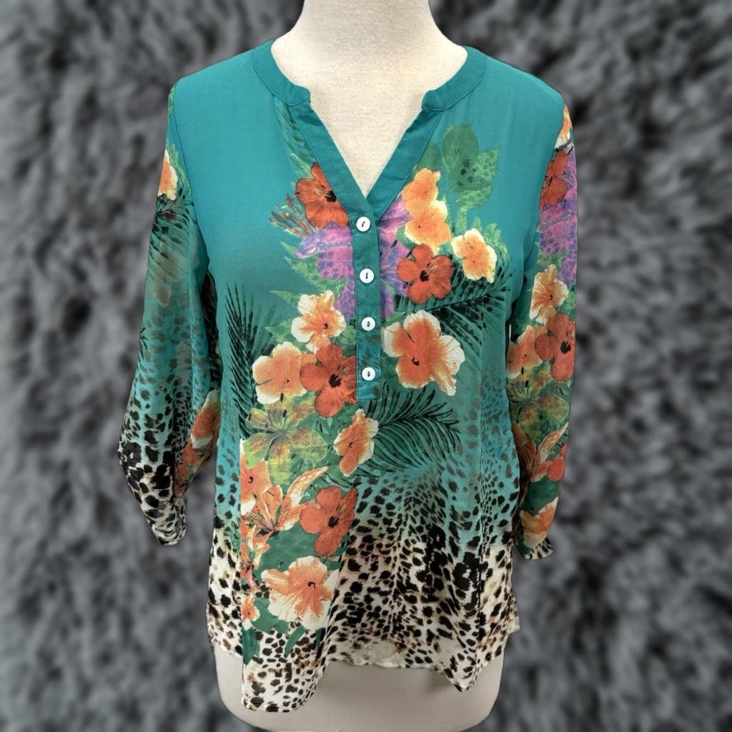 Soft Surroundings Soft Surroundings Floral Leopard Print Tunic Top Sz Sp Petite Rolled Sleeves Size S / US 4 / IT 40 - 1 Thumbnail