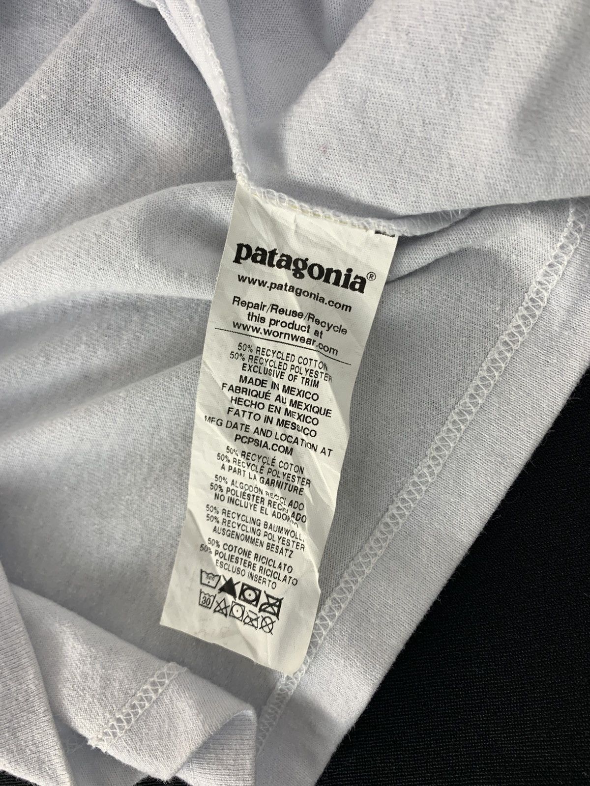 Patagonia Hype Patagonia Longsleeve P-6 Logo Responsibili Printed Tee Size US L / EU 52-54 / 3 - 7 Thumbnail