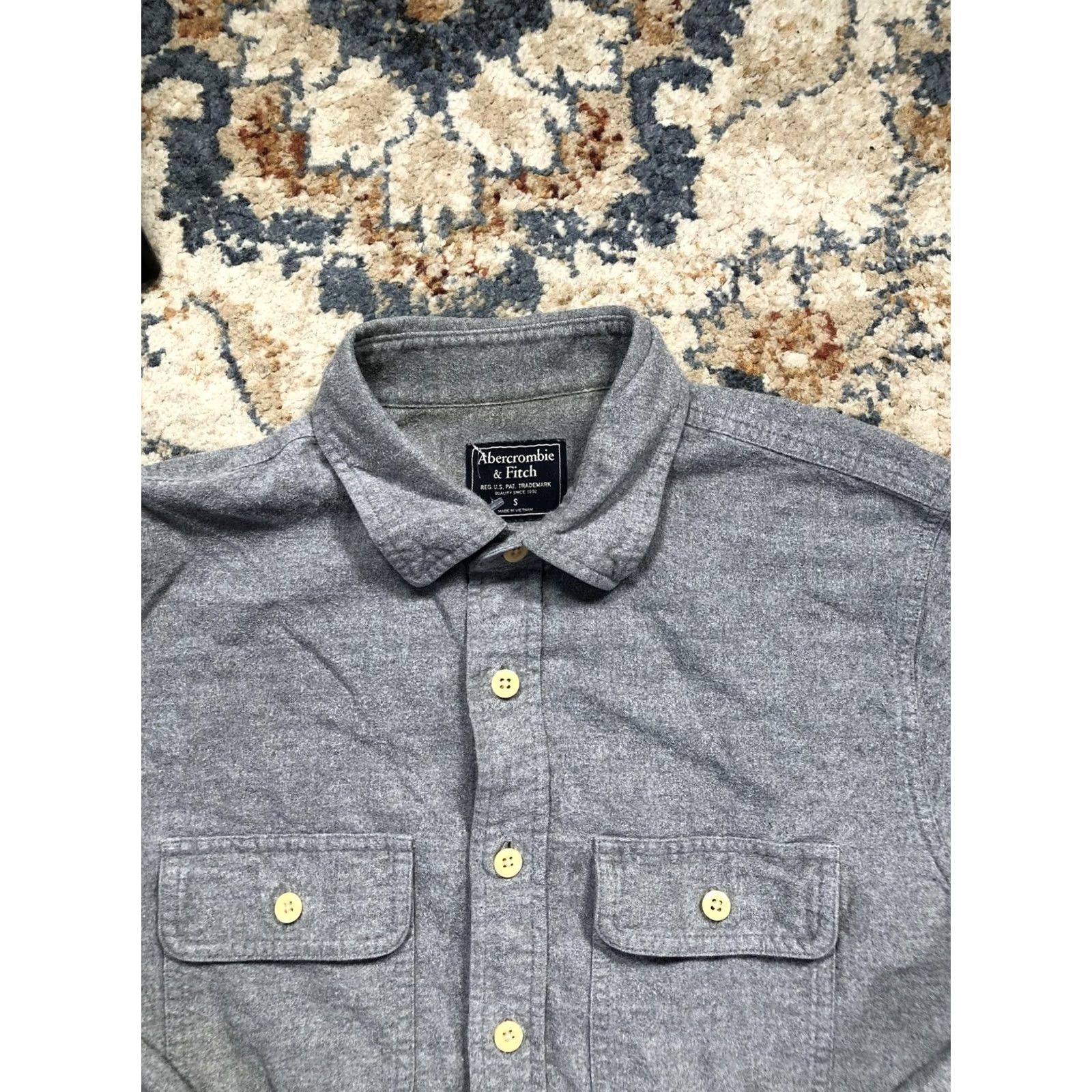 Abercrombie & Fitch Abercrombie & Fitch Shirt Mens Small Gray Flannel Button Front Double Pocket Size US S / EU 44-46 / 1 - 2 Thumbnail