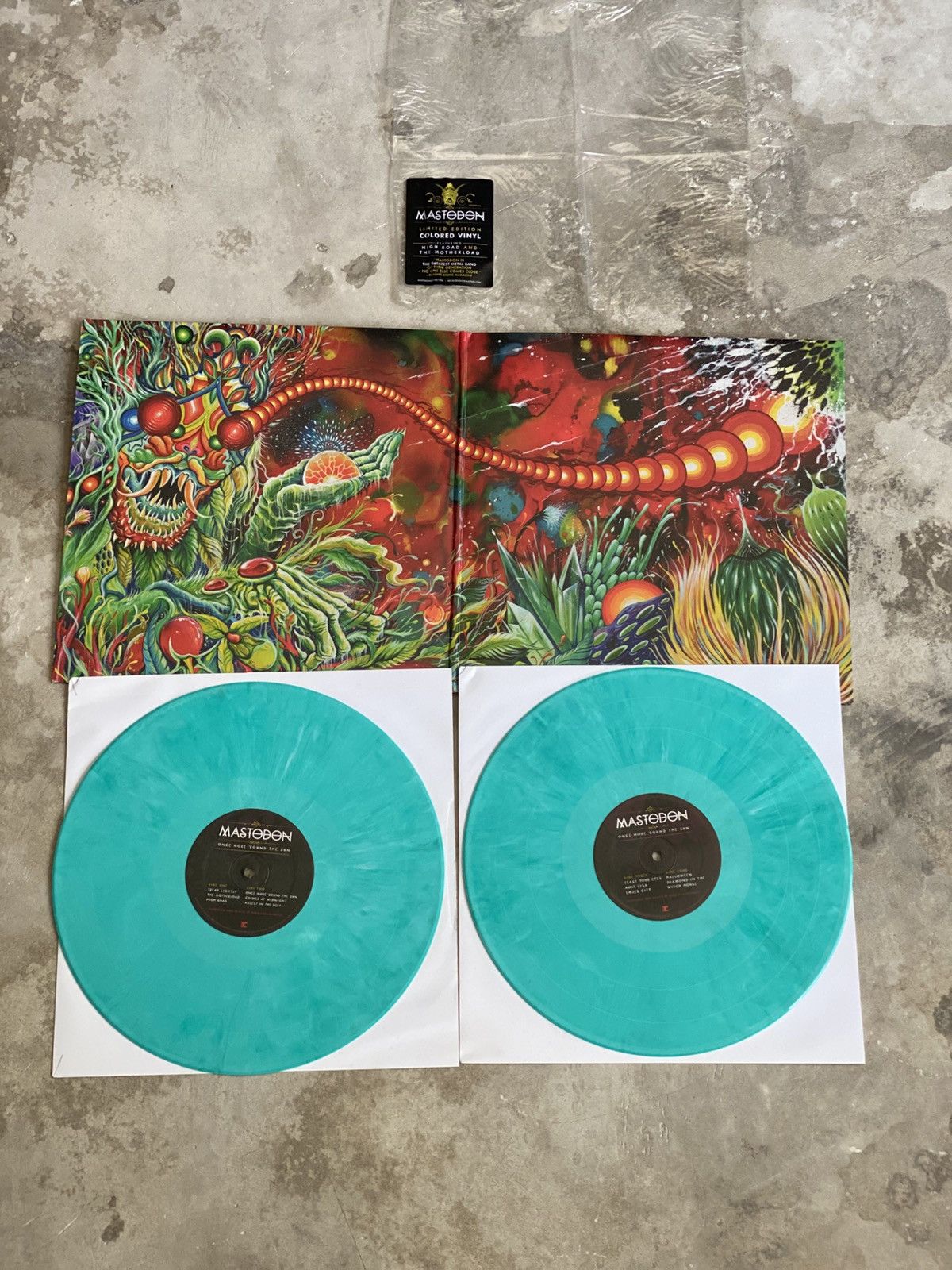 Delicious Vinyl Limited edition LP 2x Vinyl Mastodon Once More Round The Sun Size ONE SIZE - 5 Thumbnail