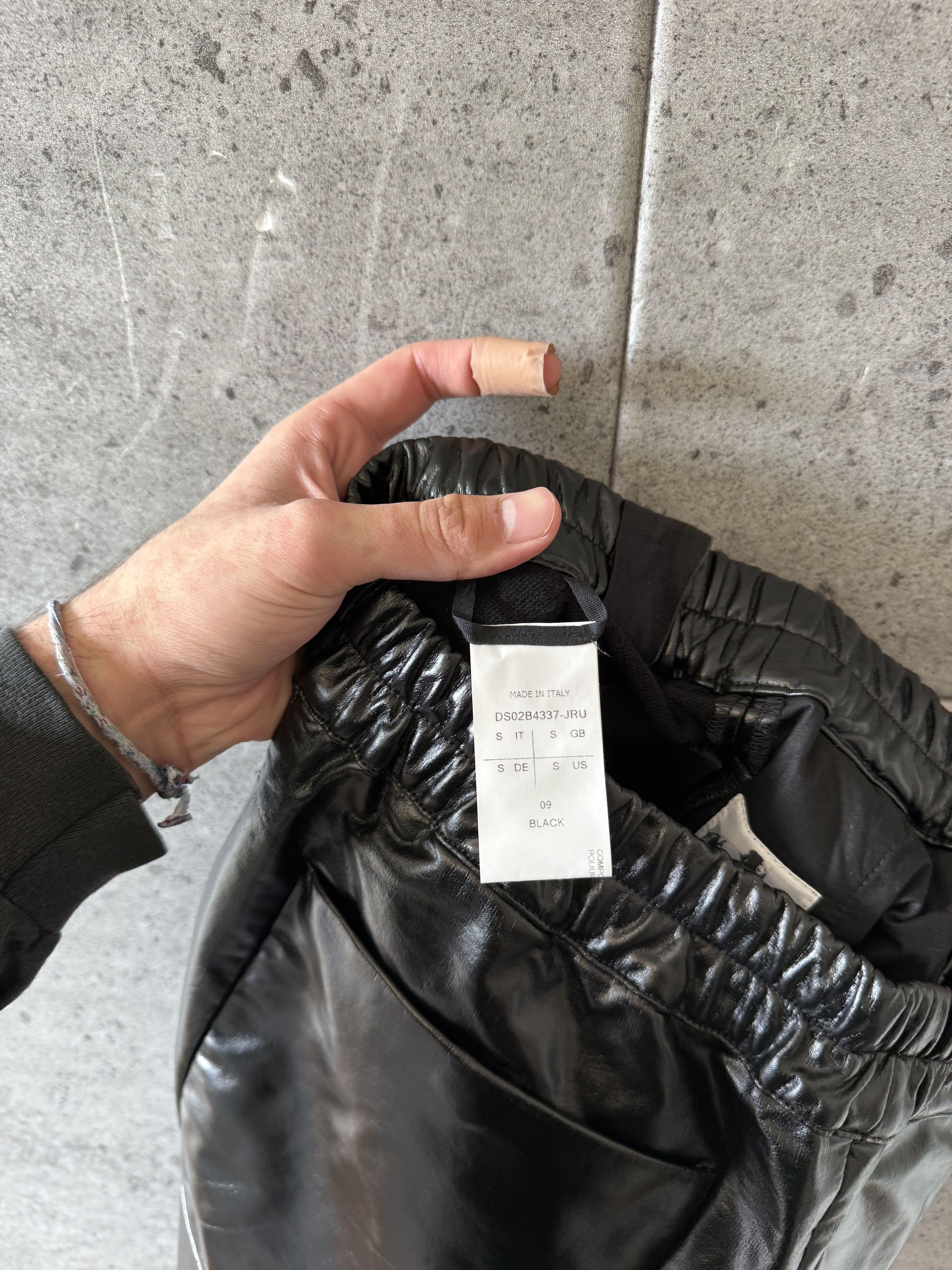 Rick Owens Rick Owens coated Dietrich sample pants Size US 32 / EU 48 - 8 Thumbnail