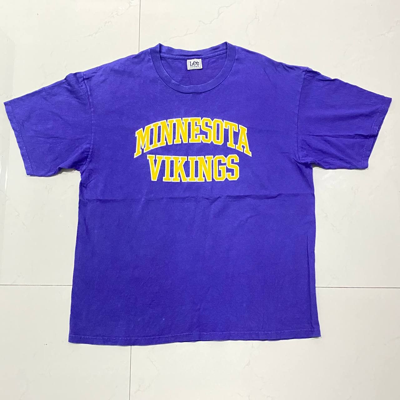 Lee × Pro Player × Vintage 90s 00s Minnesota Vikings Spell Out Vintage Purple T-Shirt Size US XL / EU 56 / 4 - 1 Thumbnail