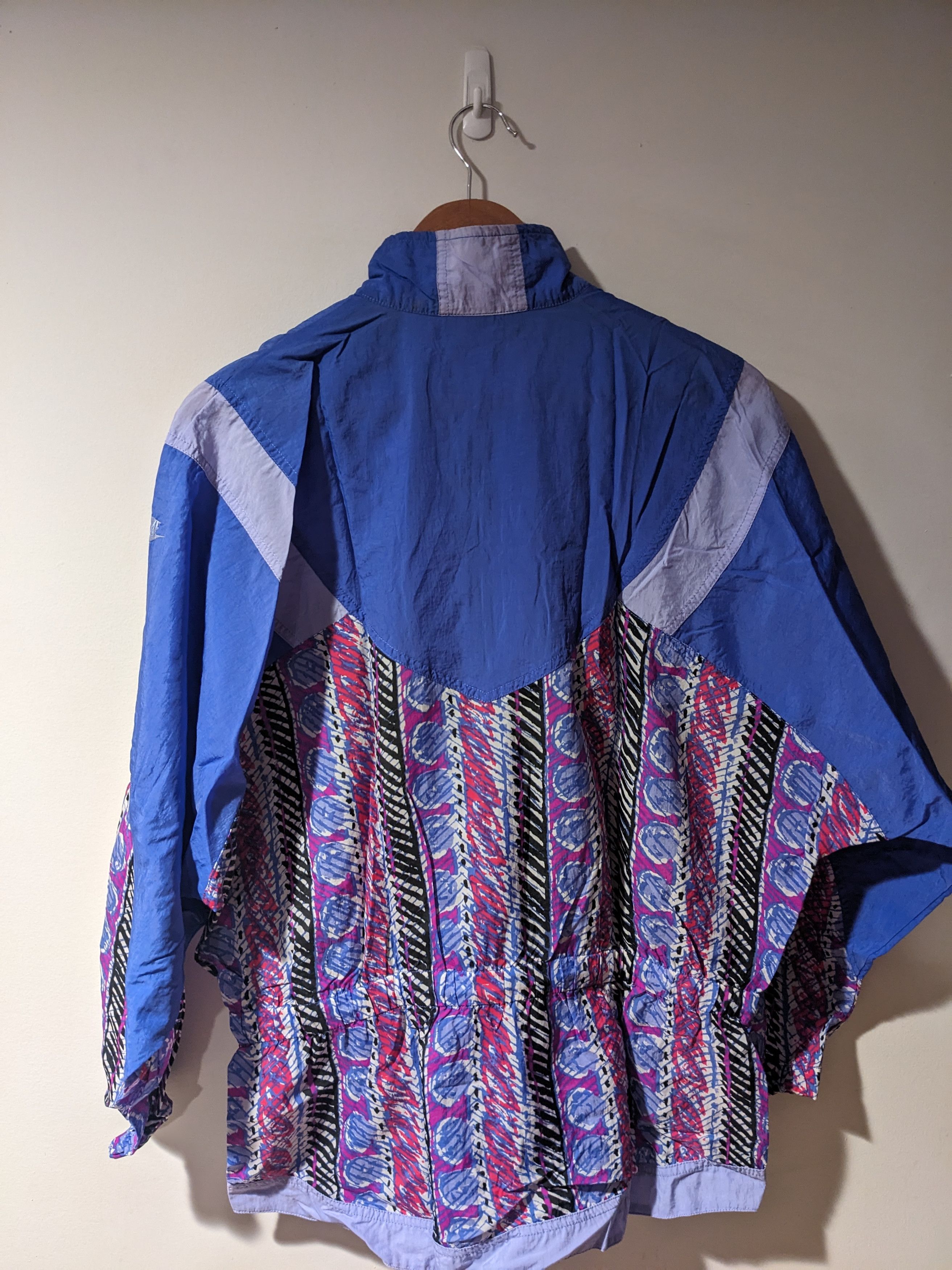 Nike × Vintage Vintage Y2K Nike Swoosh Essential Medium Womans Windbreaker Size US M / EU 48-50 / 2 - 4 Thumbnail