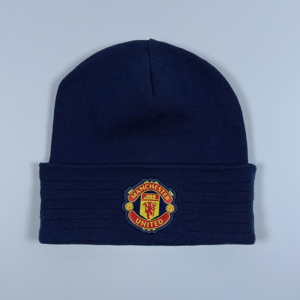 Adidas Vintage ADIDAS MANCHESTER UNITED FC soccer skull beanie hat Size ONE SIZE - 2 Thumbnail