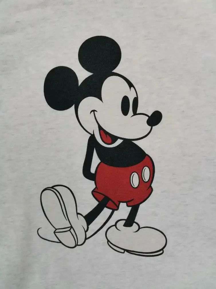 Disney × Mickey Mouse × Uniqlo Uniqlo Disney Mickey Stands Big Logo Sweatshirt Size US S / EU 44-46 / 1 - 5 Thumbnail