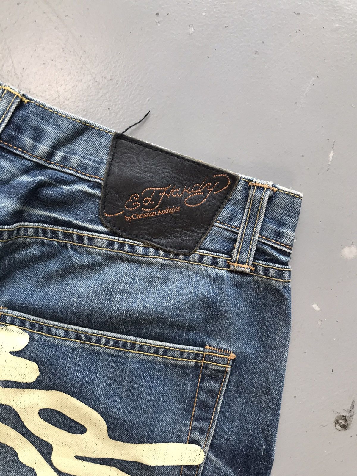 Ed Hardy × Vintage Vintage Edhardy skull 💀 embroidered denim jort Size US 32 / EU 48 - 9 Thumbnail