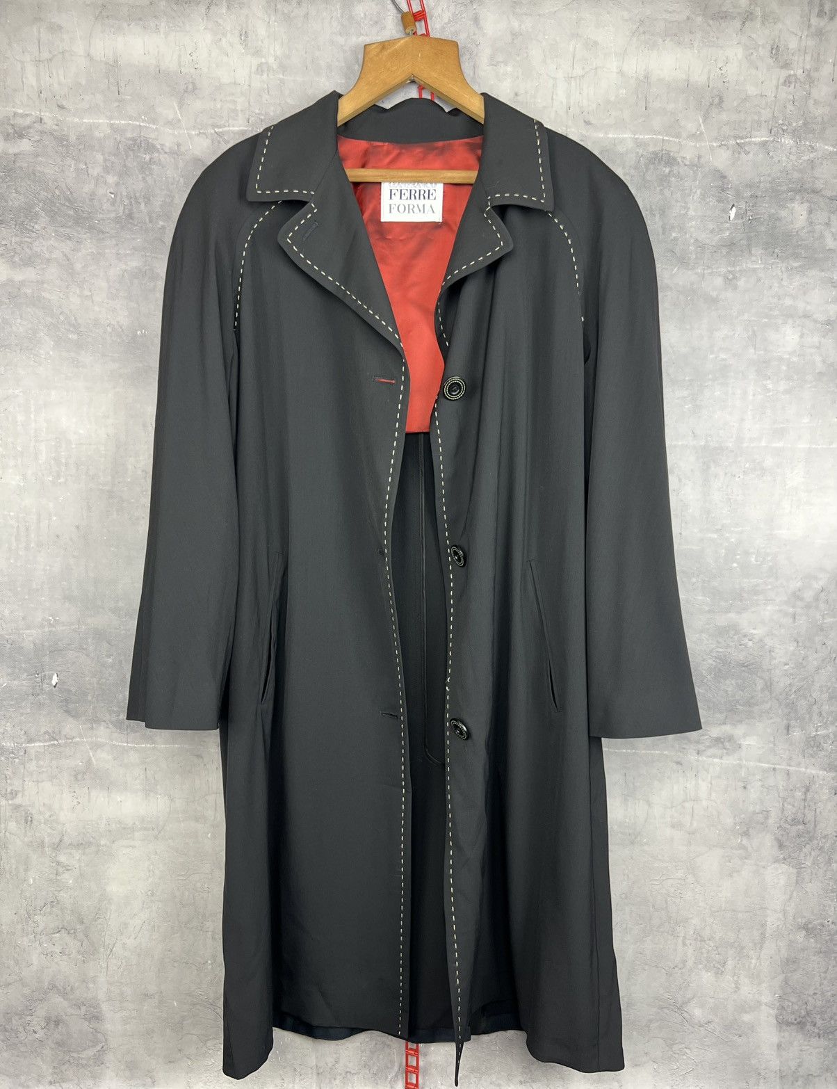 Gianfranco Ferre Gianfranco Ferre Forma Black Women’s Trench Size IT 50 EU44 Size XL / US 12-14 / IT 48-50 - 2 Thumbnail