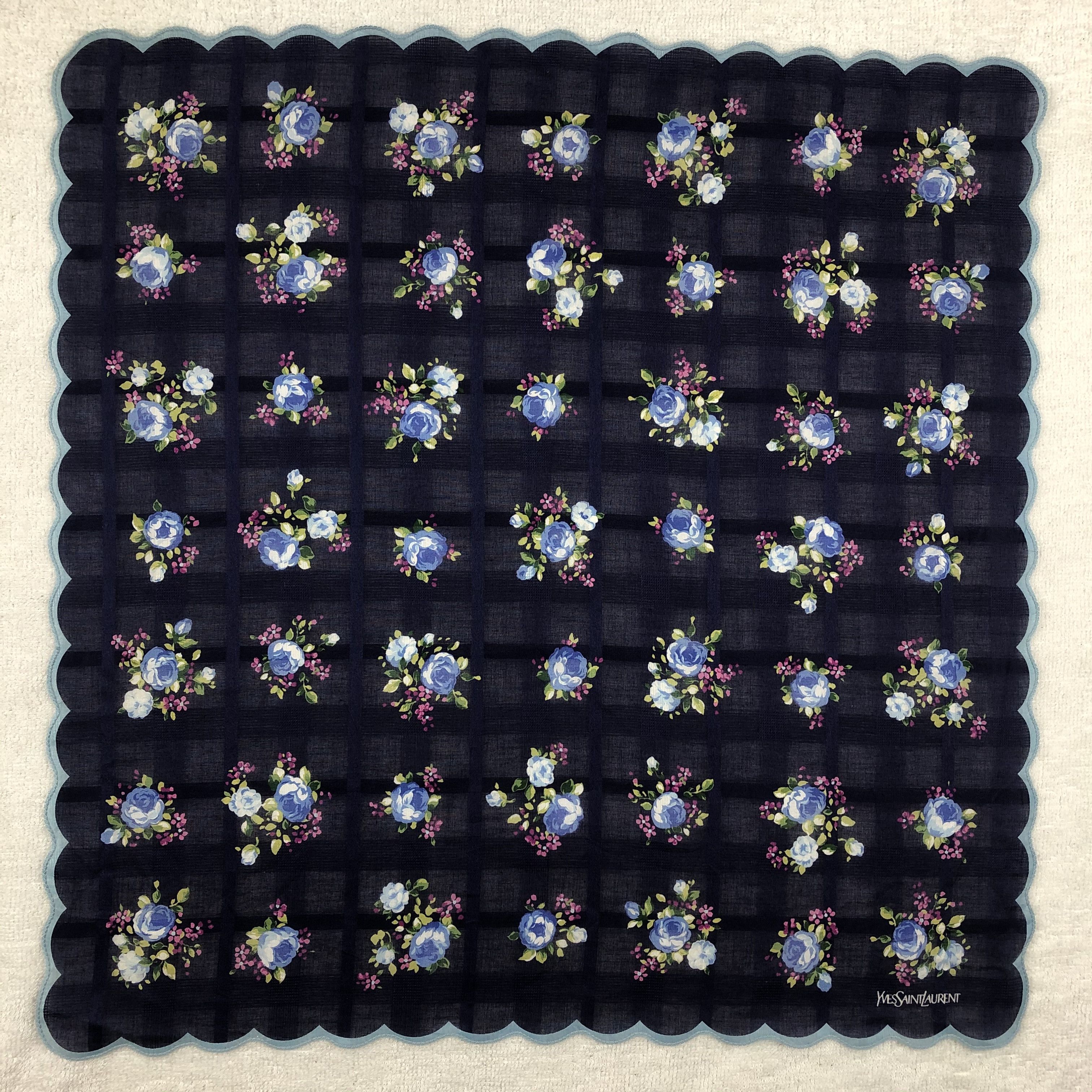 Yves Saint Laurent Yves Saint Laurent Handkerchief / Bandana / Neckerchief Size ONE SIZE - 2 Thumbnail