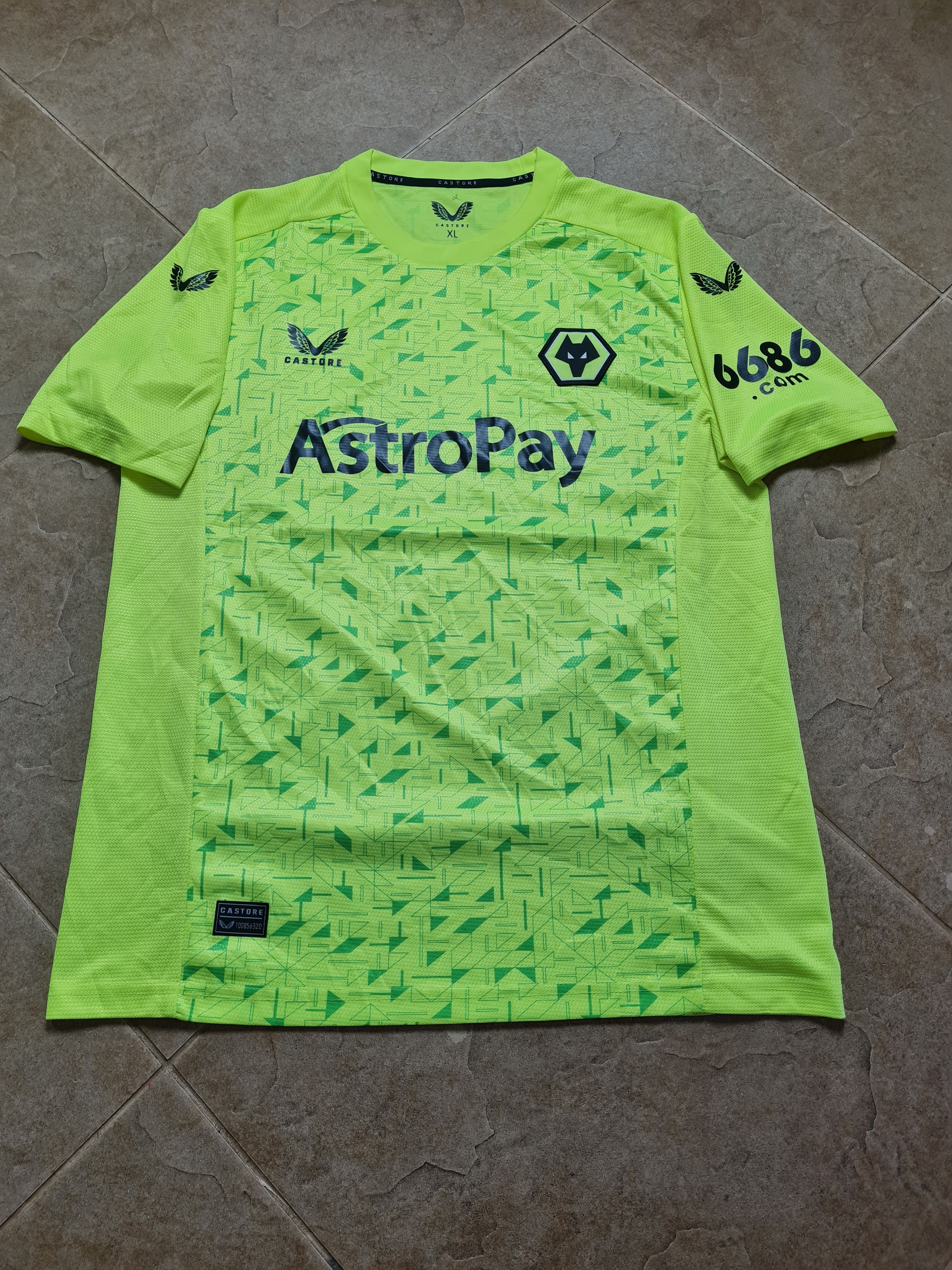 Castore WOLVERHAMPTON WANDERERS CASTORE SHIRT 23-24 SEASON AWAY Size US L / EU 52-54 / 3 - 4 Thumbnail