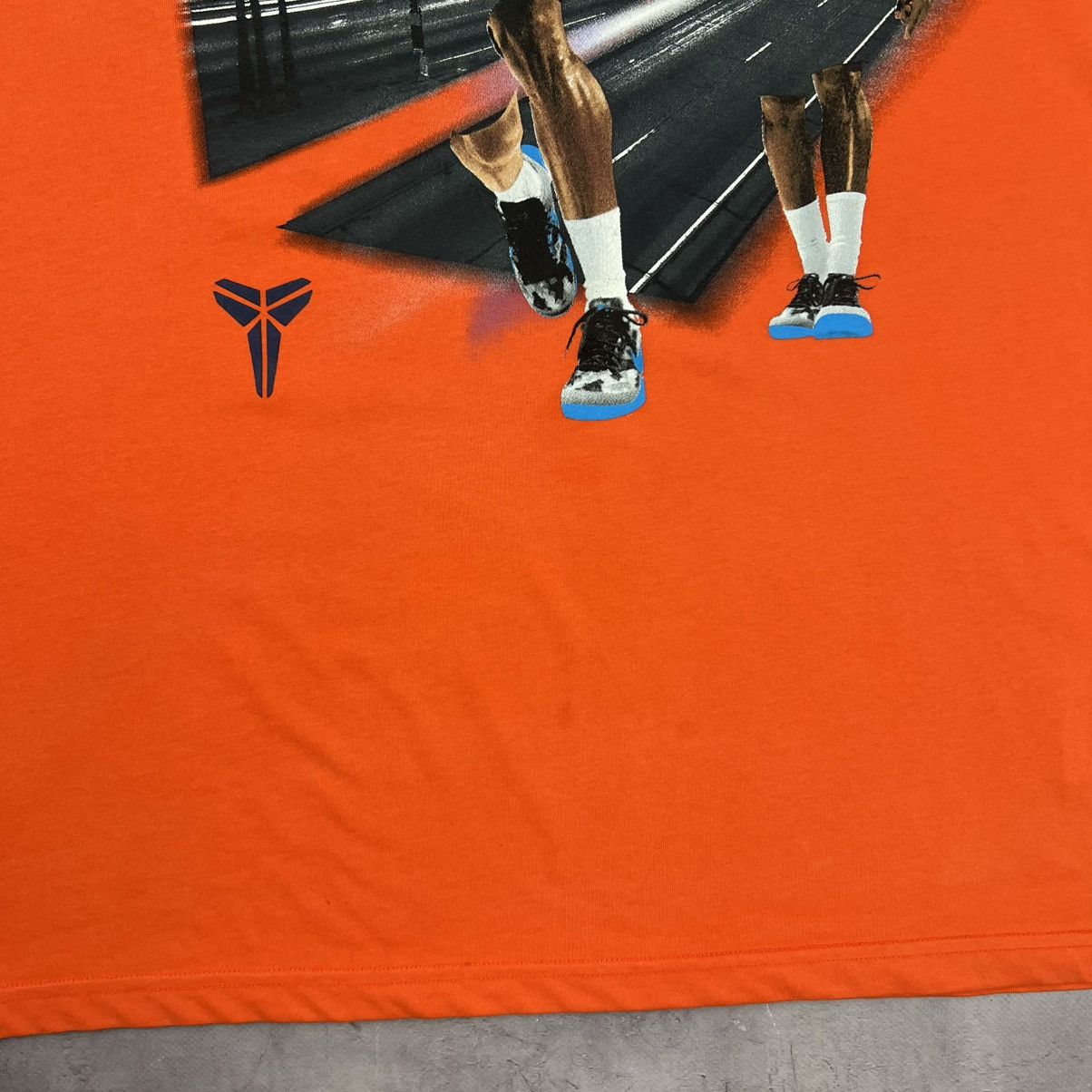 Nike Rare! Kobe Bryant Nike The City Of Legends Graphic Logo Tee Size US XL / EU 56 / 4 - 9 Thumbnail