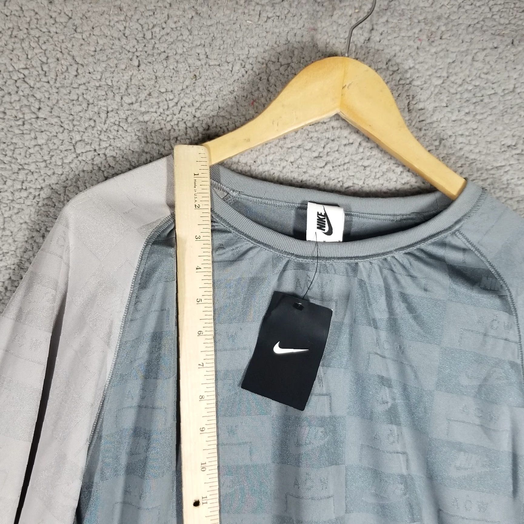 Nike Nike Mens Long Sleeve Top Crew Neck Pullover Casual Gray M AQ0433-065 Size US M / EU 48-50 / 2 - 3 Thumbnail
