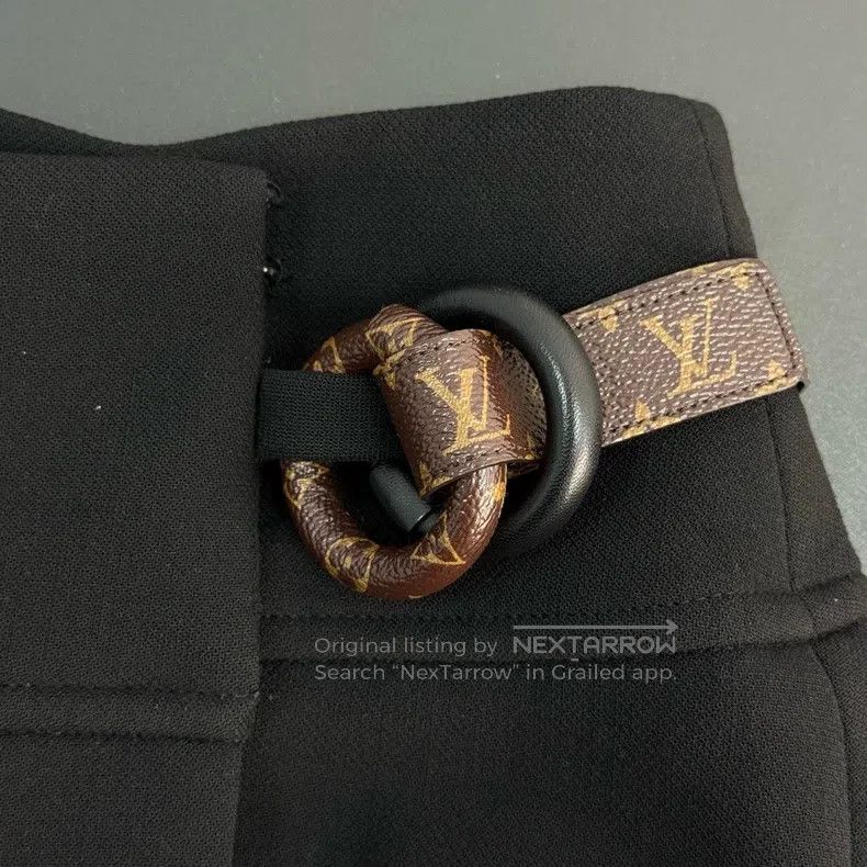 Louis Vuitton Louis Vuitton Black presbyopic leather button skirt Size 41" - 7 Thumbnail