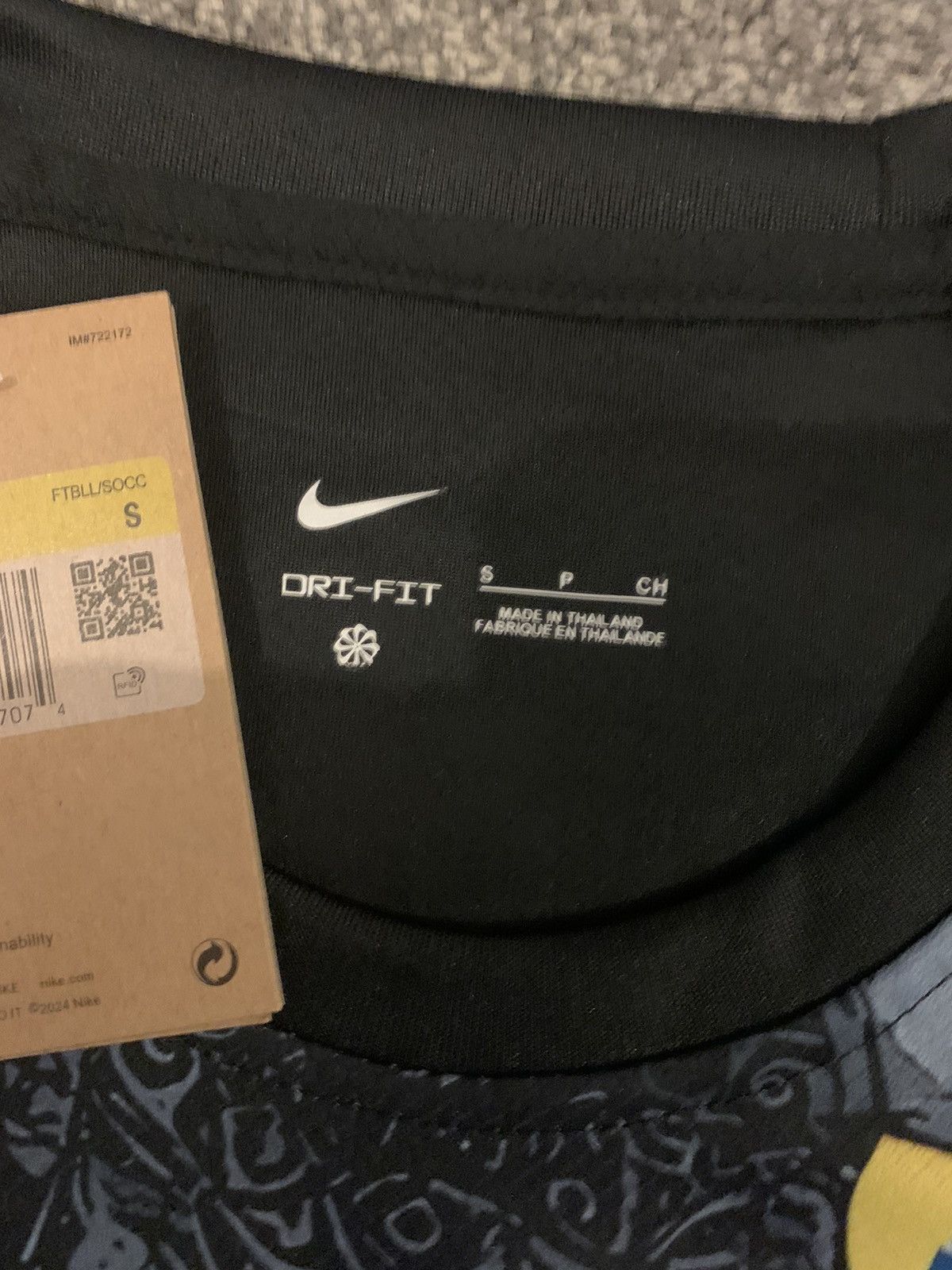 Nike Brazil Special Edition Jersey Size US S / EU 44-46 / 1 - 6 Thumbnail