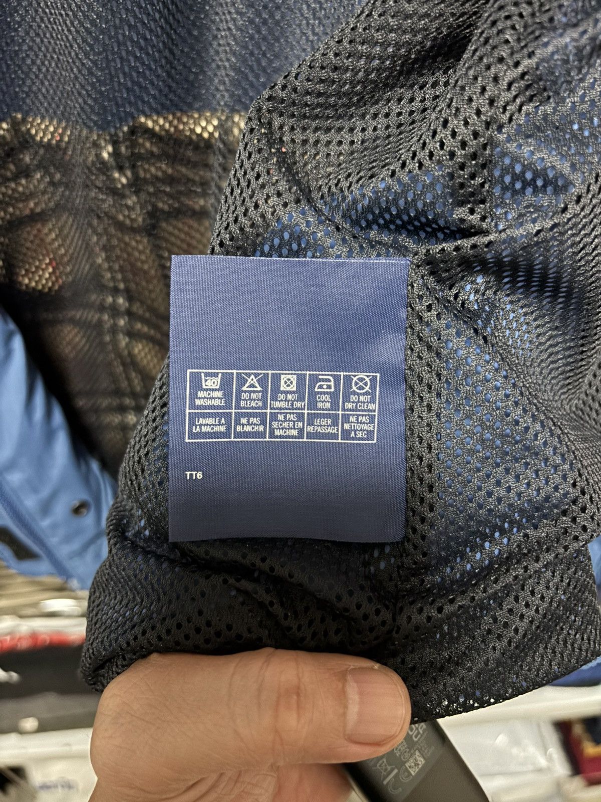 Burberry Vintage Y2k Burberry Golf Packable Nova Check Jacket Size US M / EU 48-50 / 2 - 7 Thumbnail