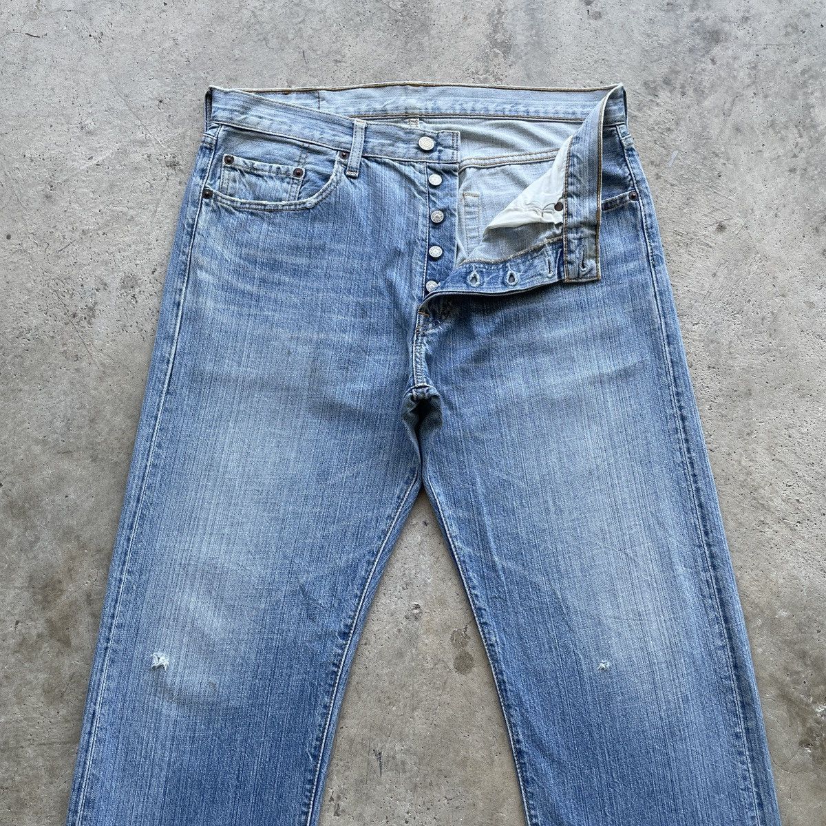 Levi's Vintage Levi’s 501 Faded ButtonFly Jeans Lightwashed Pants Size US 34 / EU 50 - 3 Thumbnail