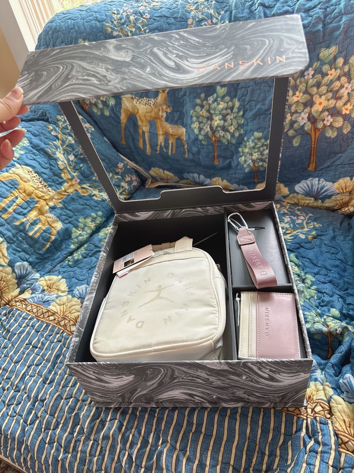 Designer $60 Danskin CREAM SMALL BACKPACK + CARD CASE + KEY CHAIN 3pc Size ONE SIZE - 3 Thumbnail