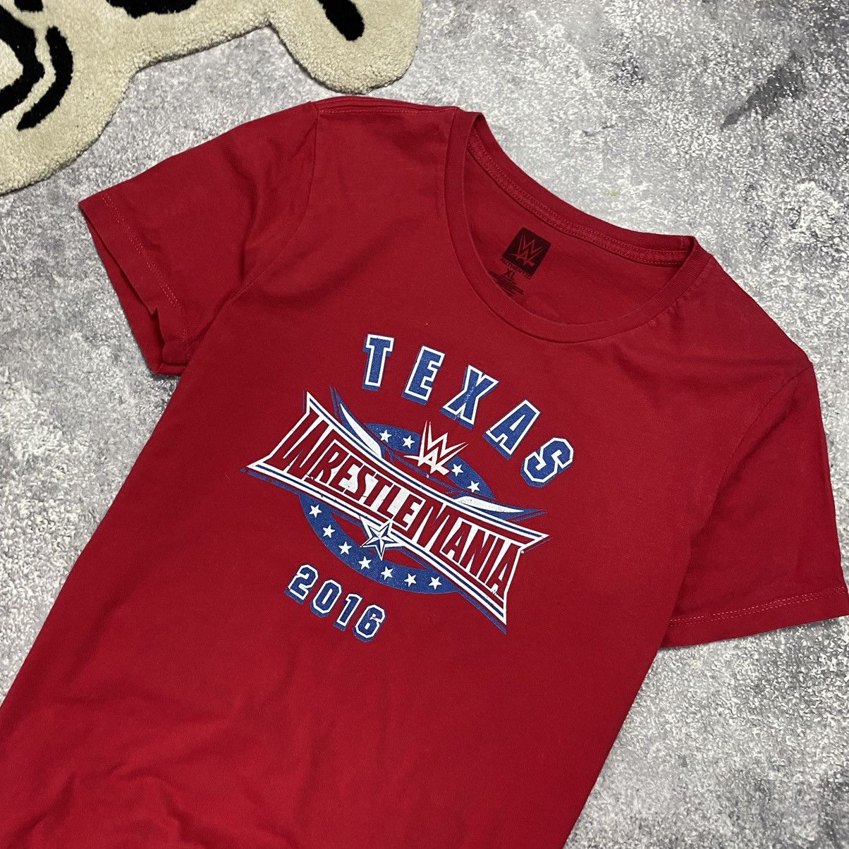 WWE Vintage WWE Wrestling mania Texas 32 red tee Size XL / US 12-14 / IT 48-50 - 4 Thumbnail