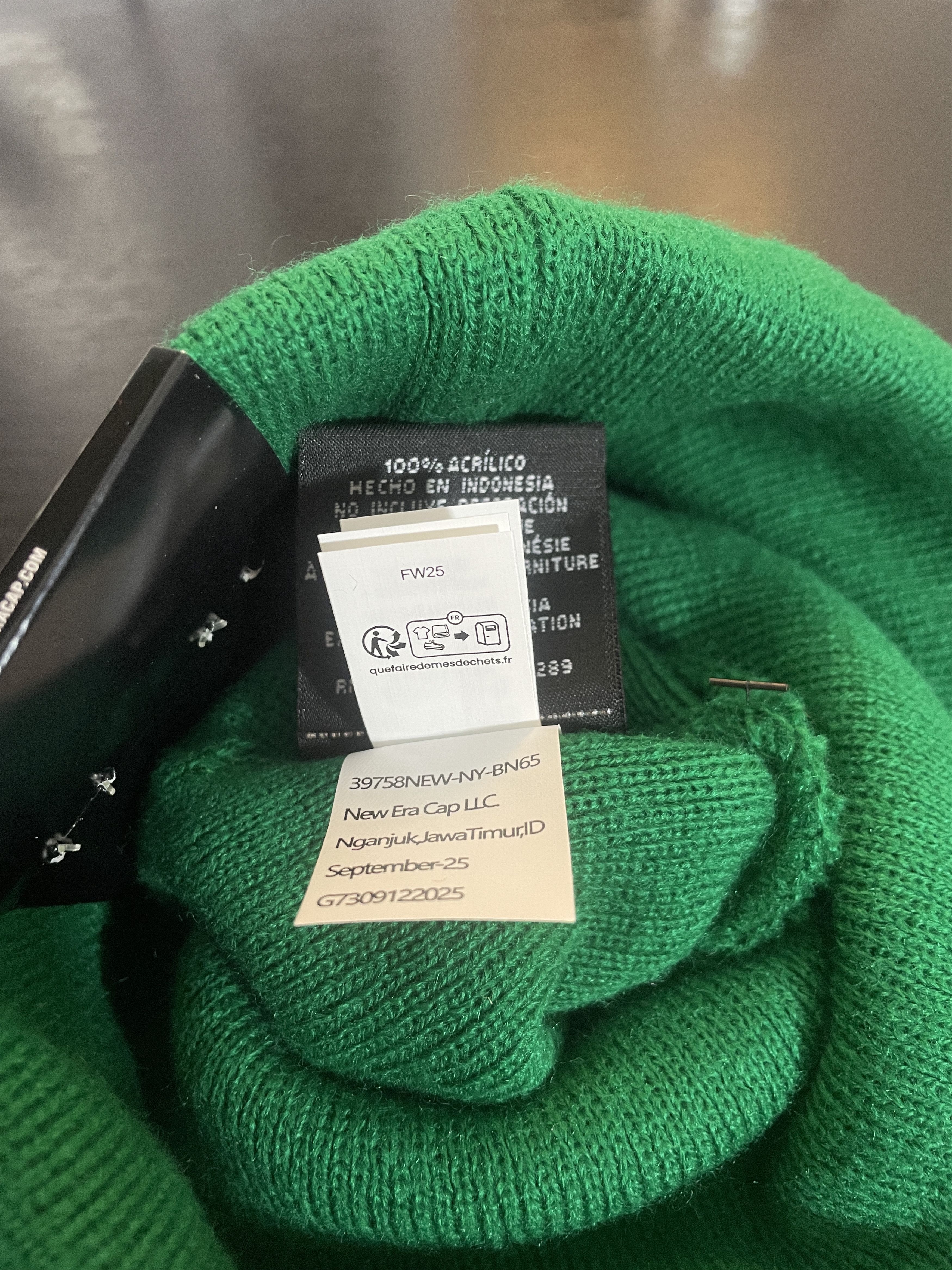Supreme NEW ERA OLD ENGLISH BEANIE Size ONE SIZE - 8 Thumbnail