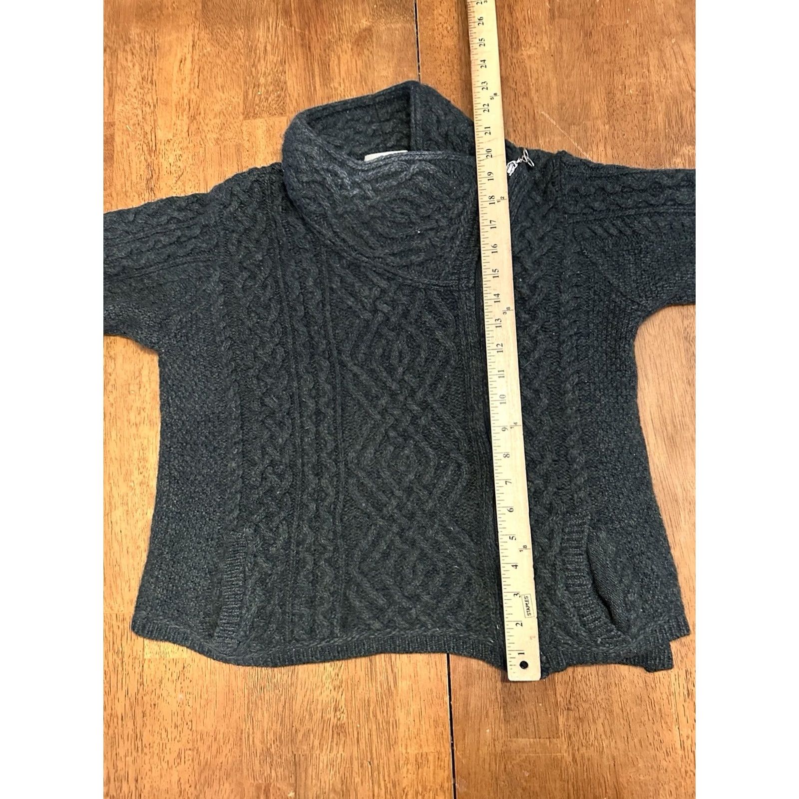 Vintage VINTAGE Aran Crafts Sweater Womens M Green Merino Wool Side Zip Cardigan Jacket Ireland Size M / US 6-8 / IT 42-44 - 6 Thumbnail