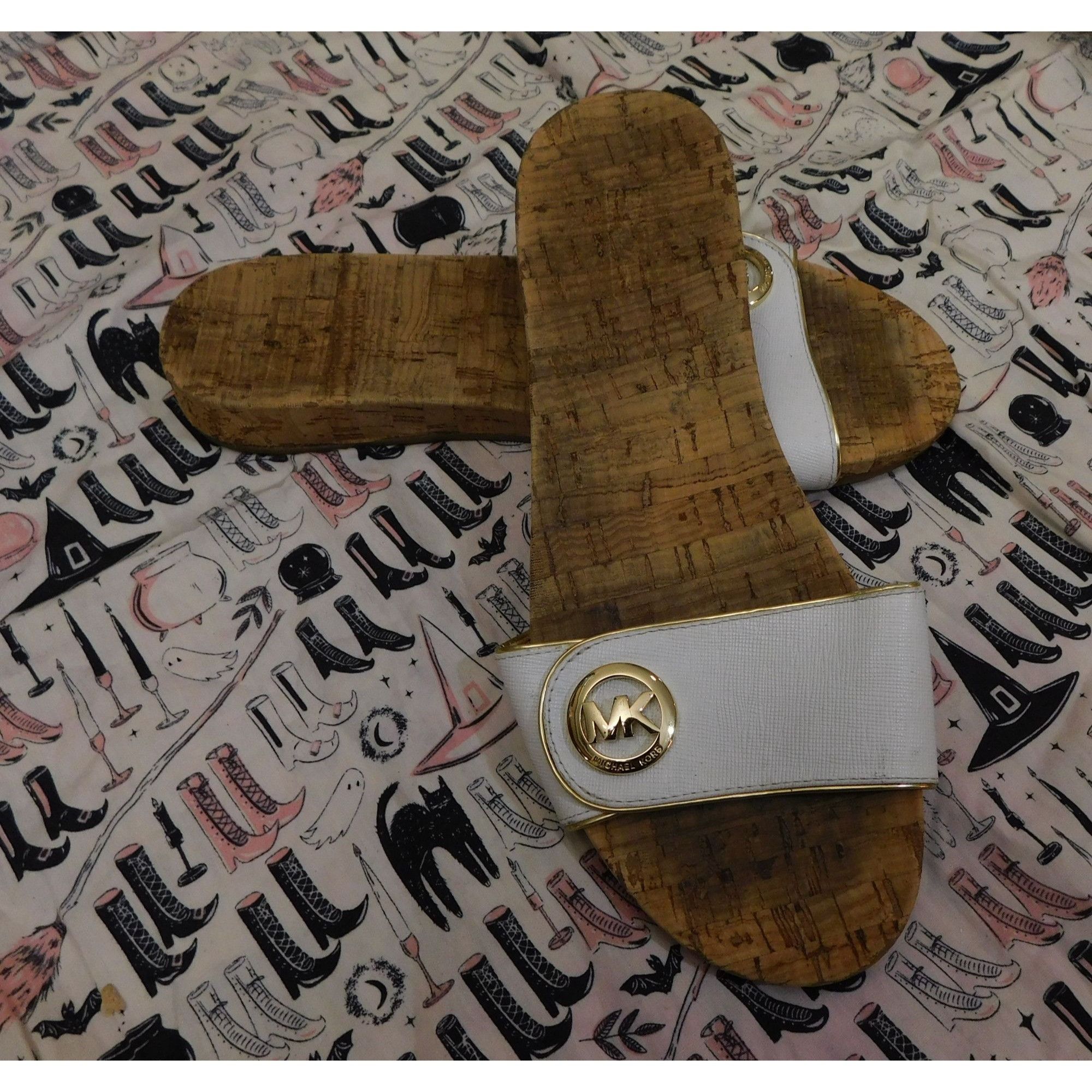 Michael Kors Michael Kors White Cork Slide Sandals With Gold Tone Accents Size US 6.5 / IT 36.5 - 5 Thumbnail