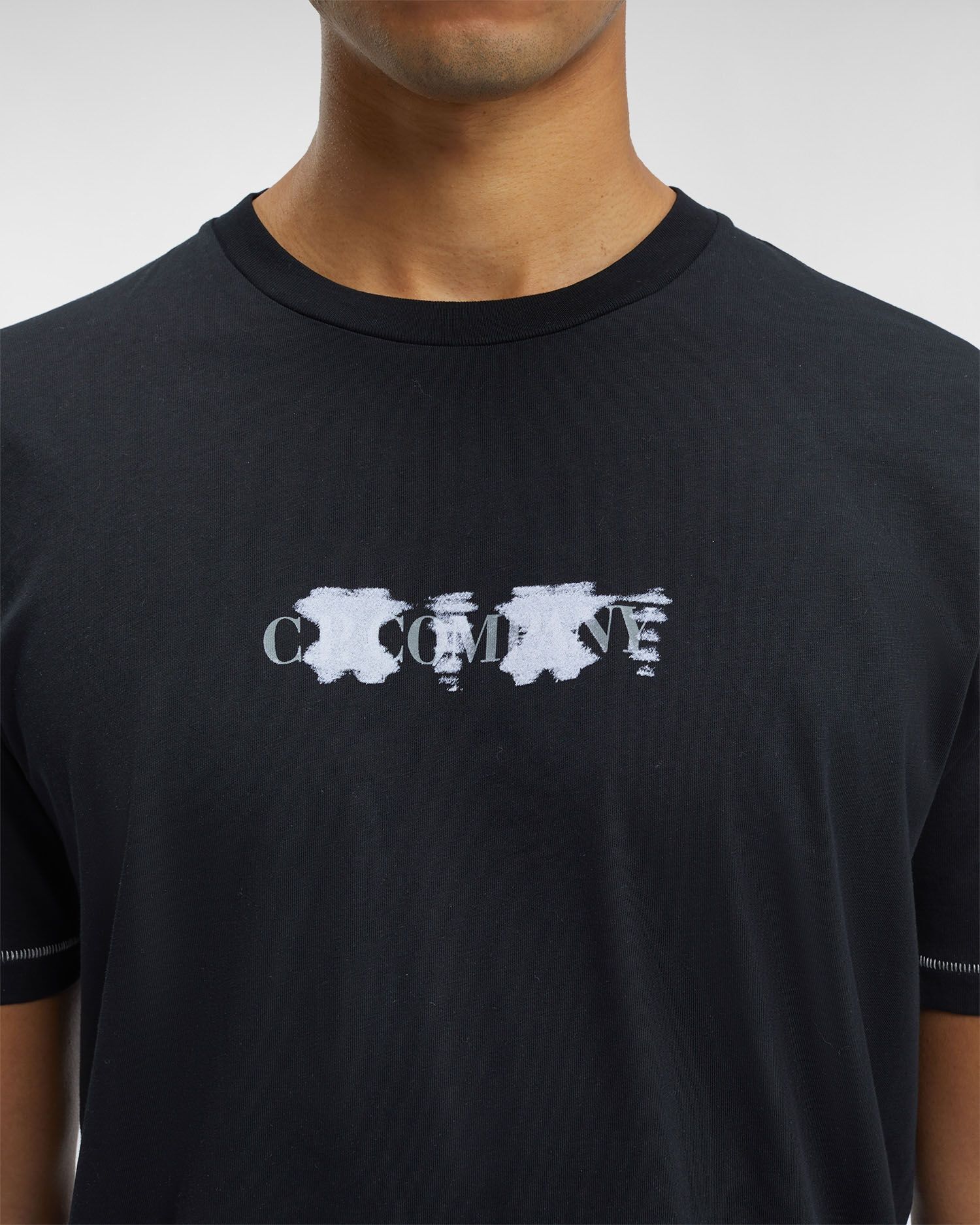 C.P. Company o1y1224 Logo Crewneck T-Shirt in Black Size US S / EU 44-46 / 1 - 4 Thumbnail