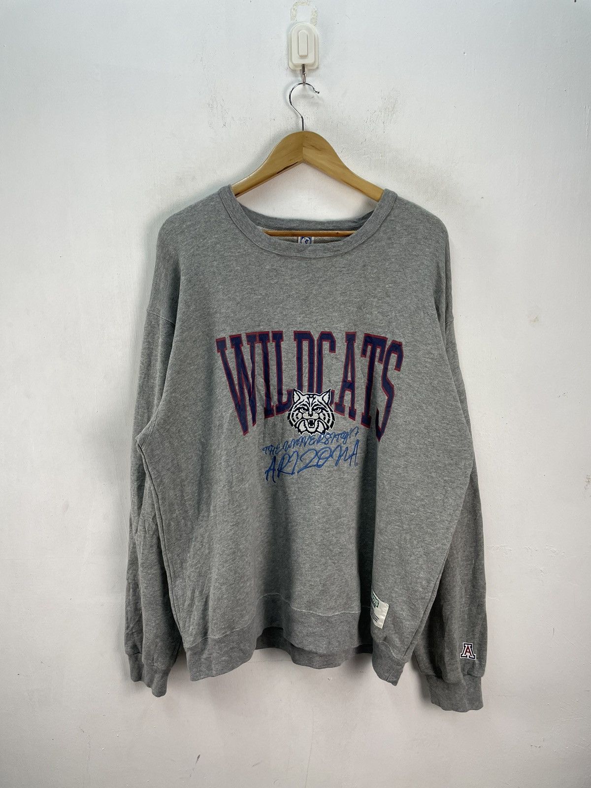 Vintage Vintage Wildcats The University of Arizona Sweatshirt Baggy Size US L / EU 52-54 / 3 - 4 Thumbnail