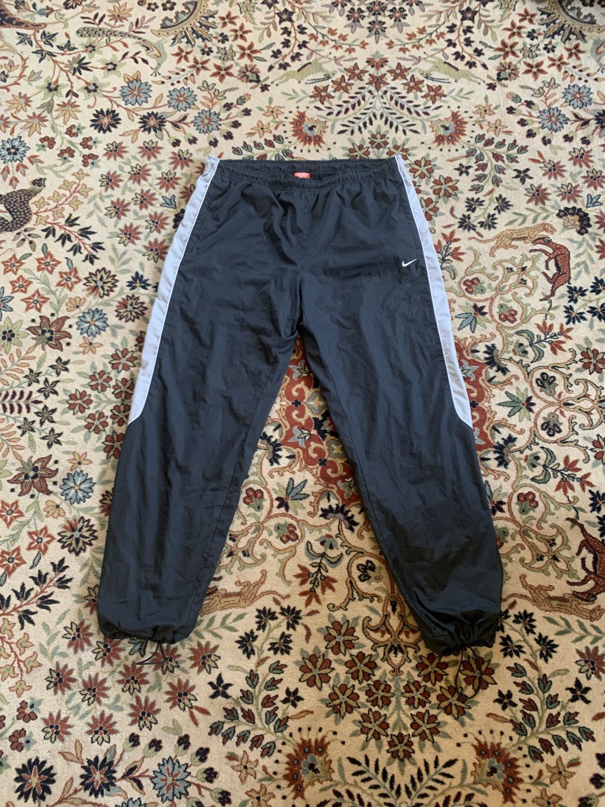 Nike Vintage Nike Y2K Nylon Track Pants XL Size US 34 / EU 50 - 1 Thumbnail