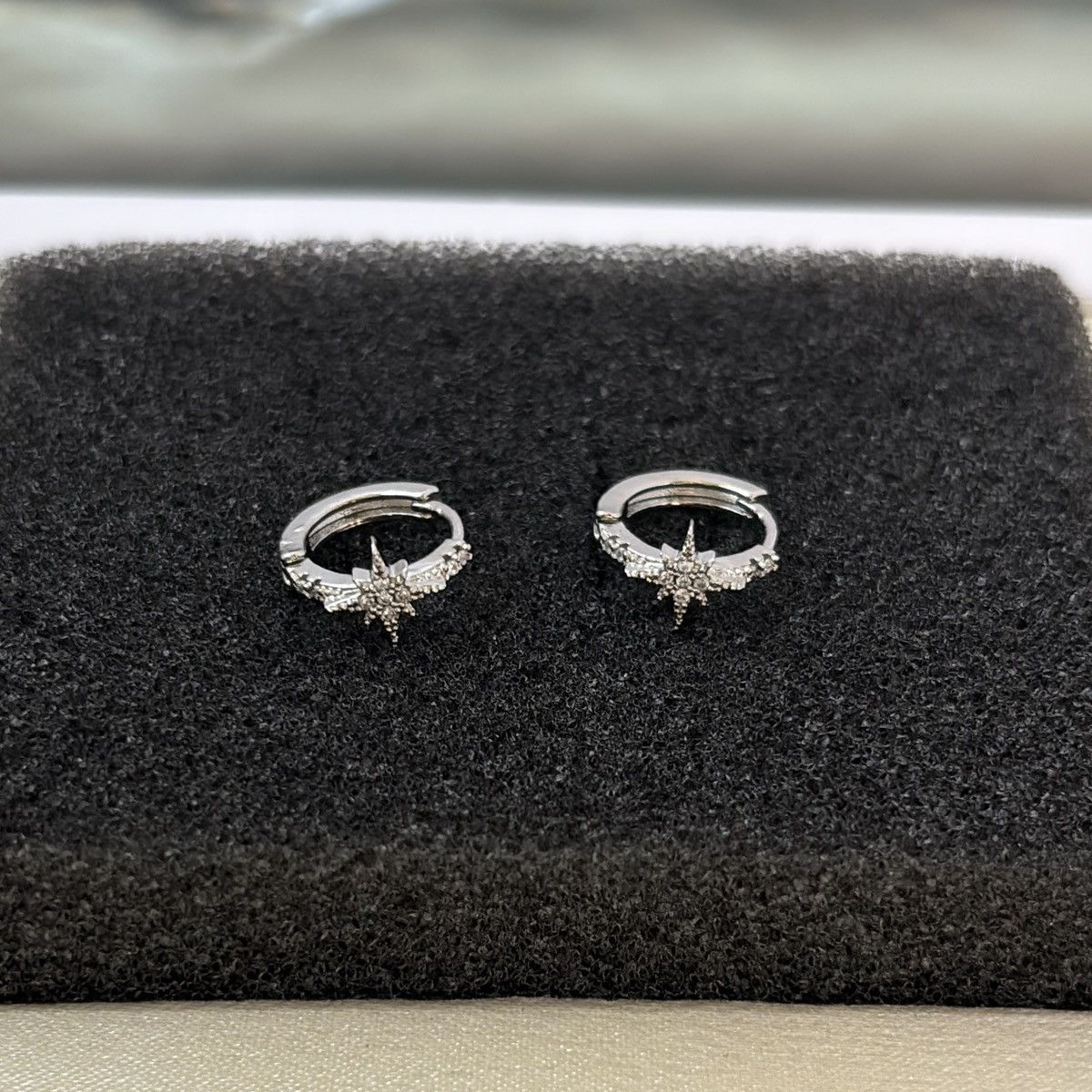 Other 13mm Small Star Hoop Earrings for Men Women Size ONE SIZE - 4 Thumbnail