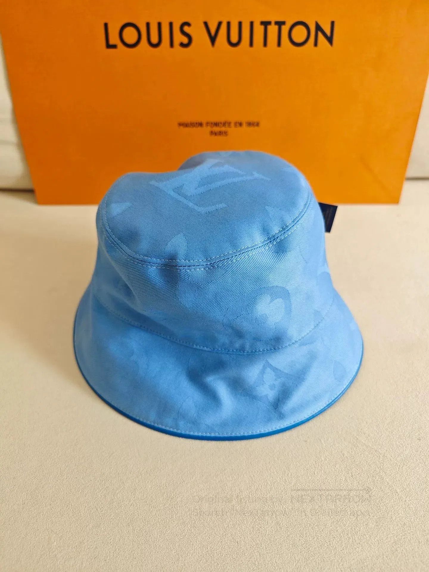 Louis Vuitton Louis Vuitton Reversible Bucket Hat. Size ONE SIZE - 6 Thumbnail