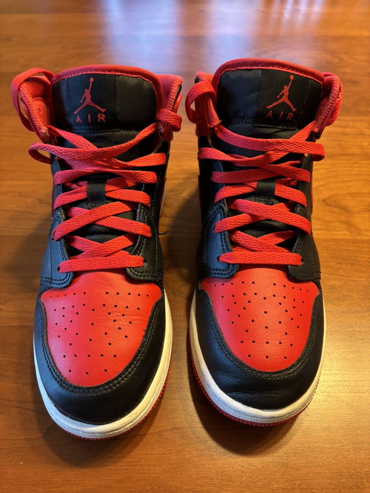 Nike Kids Air Jordan 1s Size US 7 / EU 40 - 3 Thumbnail