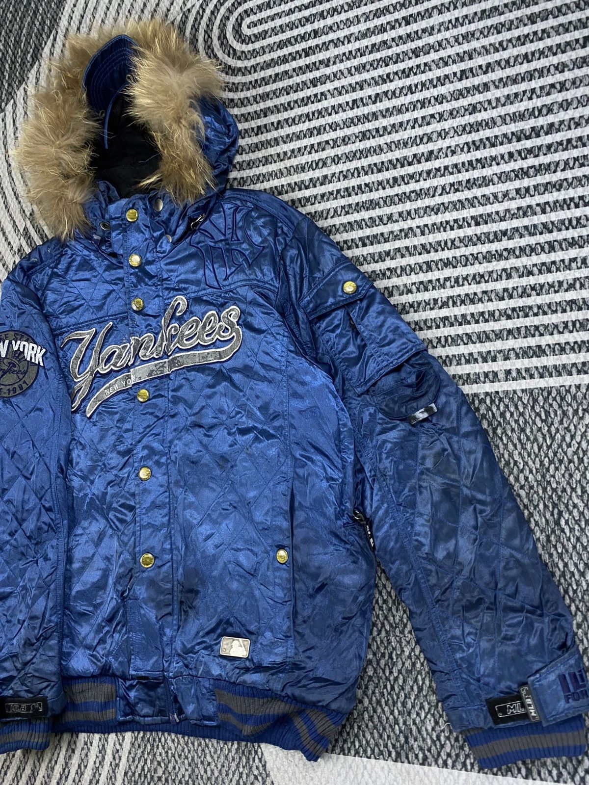 New York Yankees Vintage New York Yankees MLB Faux Fur Hoodie Jacket Size US L / EU 52-54 / 3 - 4 Thumbnail