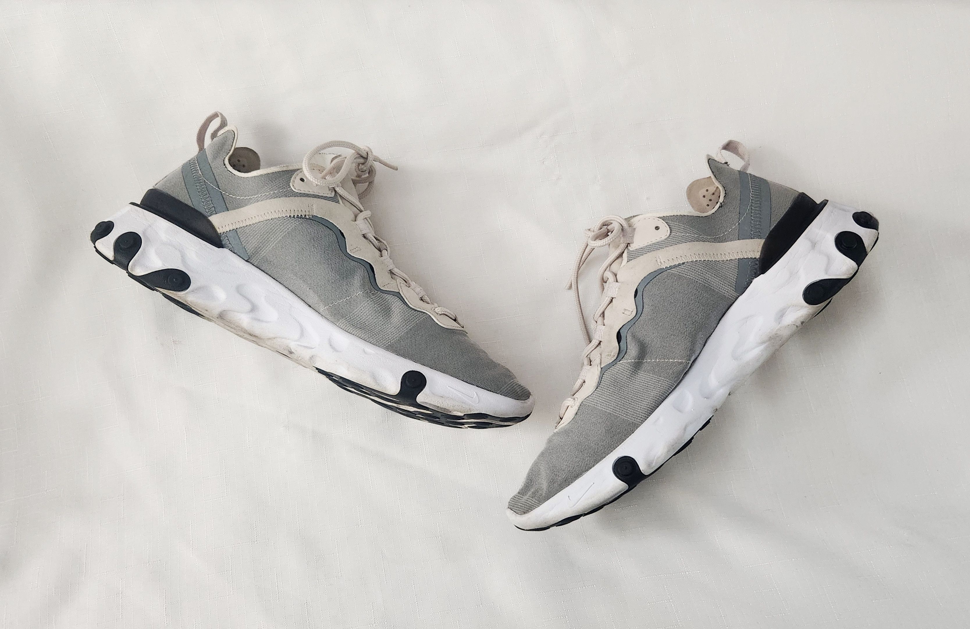 Nike Nike React Low Black Gray Tan Running BQ6166-100 ‘18 Size 11 Size US 11 / EU 44 - 4 Thumbnail