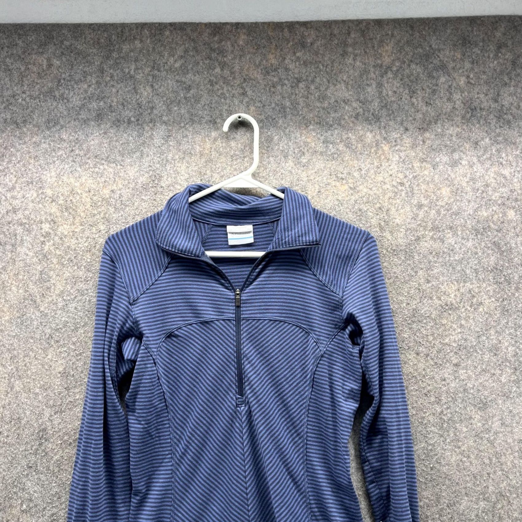 Vintage Columbia Shirt Womens XS Blue Sweatshirt Women Ladies Half Zip Omni Wick Pullover Size XS / US 0-2 / IT 36-38 - 2 Thumbnail