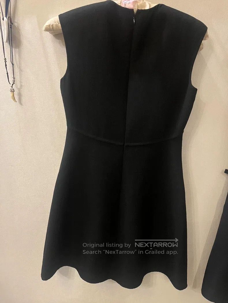 Valentino Valentino Black dress Size S / US 4 / IT 40 - 2 Thumbnail