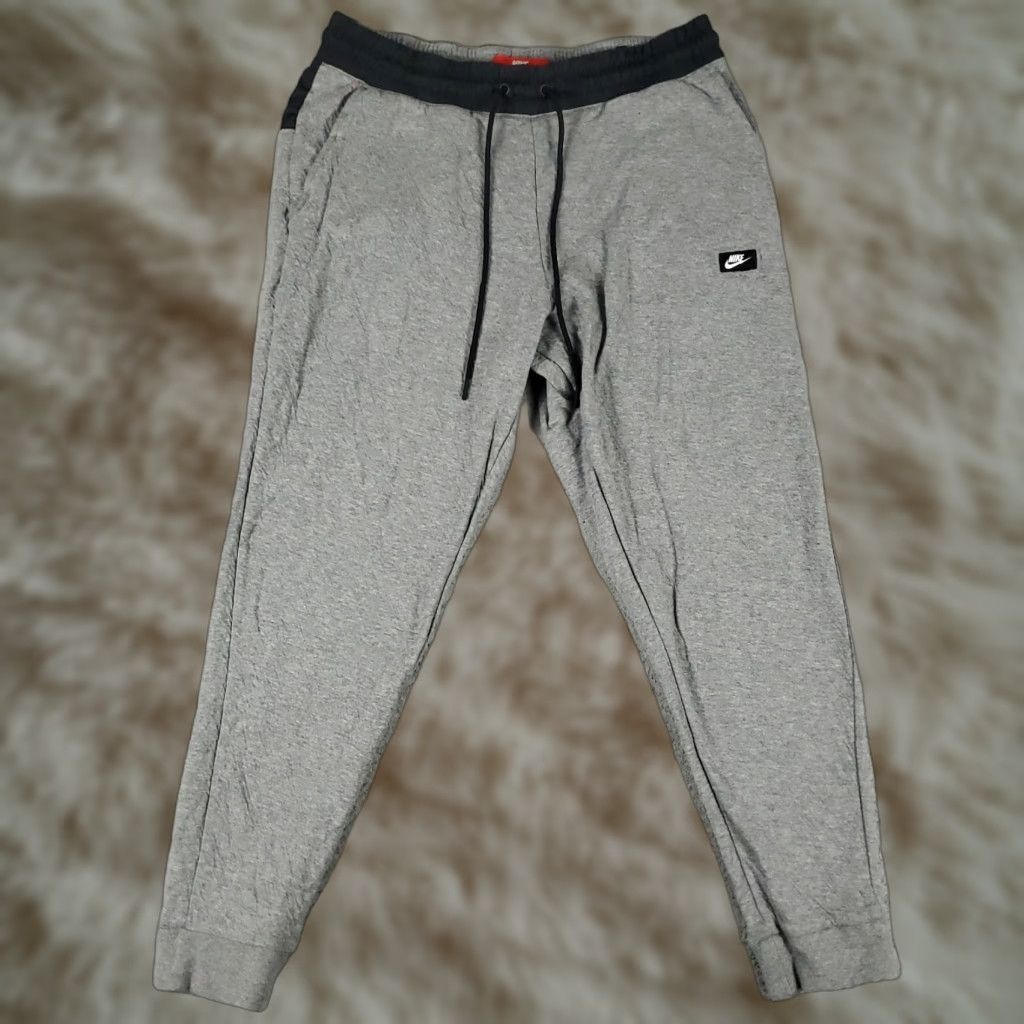 Nike Nike Pants Mens Large Gray Lace Tie Track Sweatpants Joggers Athletic Knit Pockets Elastic Waist Regular Size Type: Regular Size US 33 - 1 Thumbnail