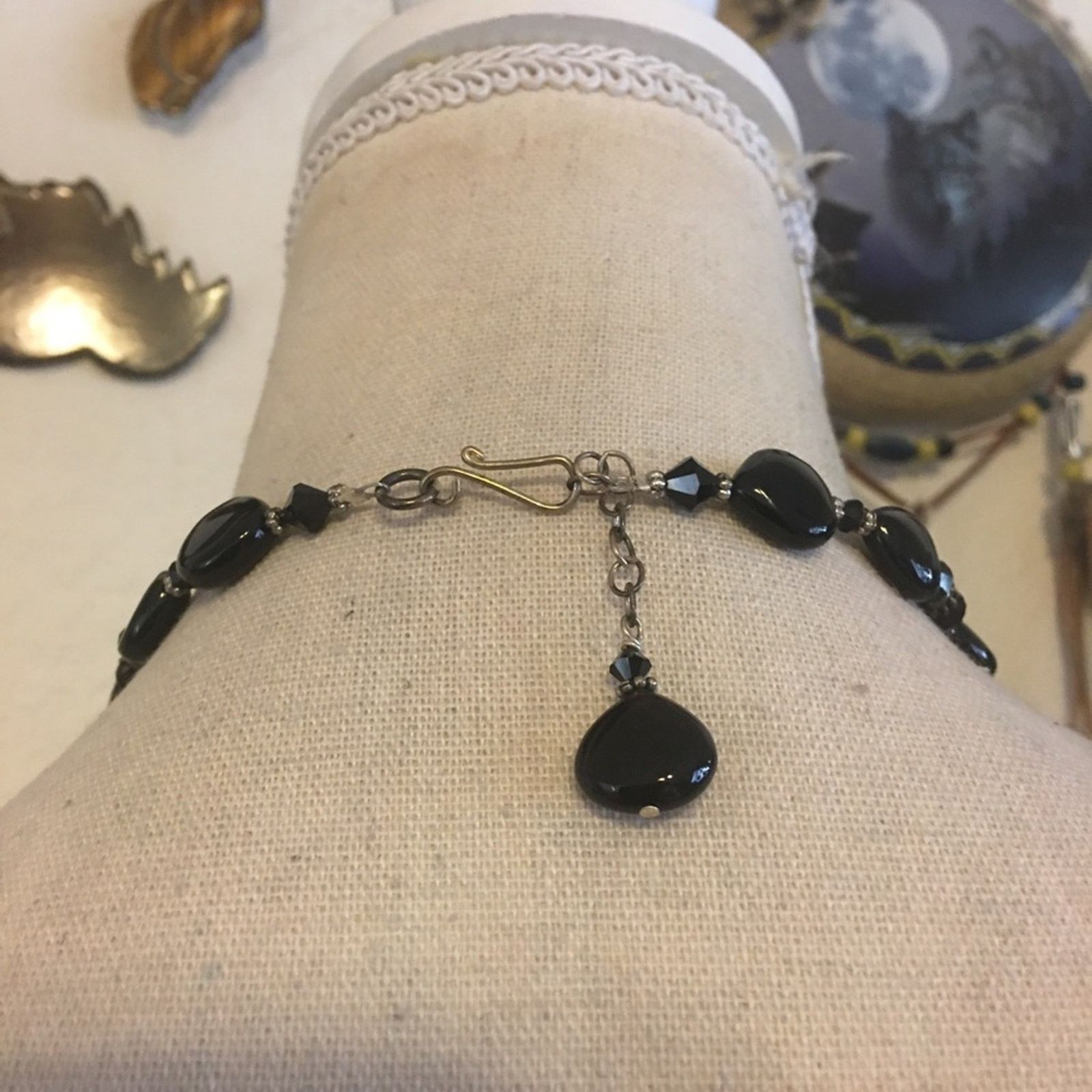 Vintage Vintage black glass gem cut out pendant necklace Size ONE SIZE - 5 Thumbnail