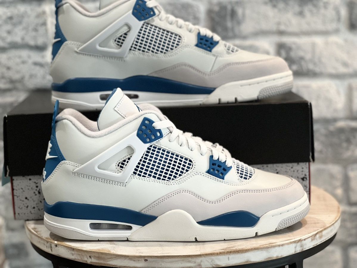 Jordan Brand × Nike Jordan 4 Retro Military Blue Size 11.5 FV5029-141 Size US 11.5 / EU 44-45 - 1 Thumbnail