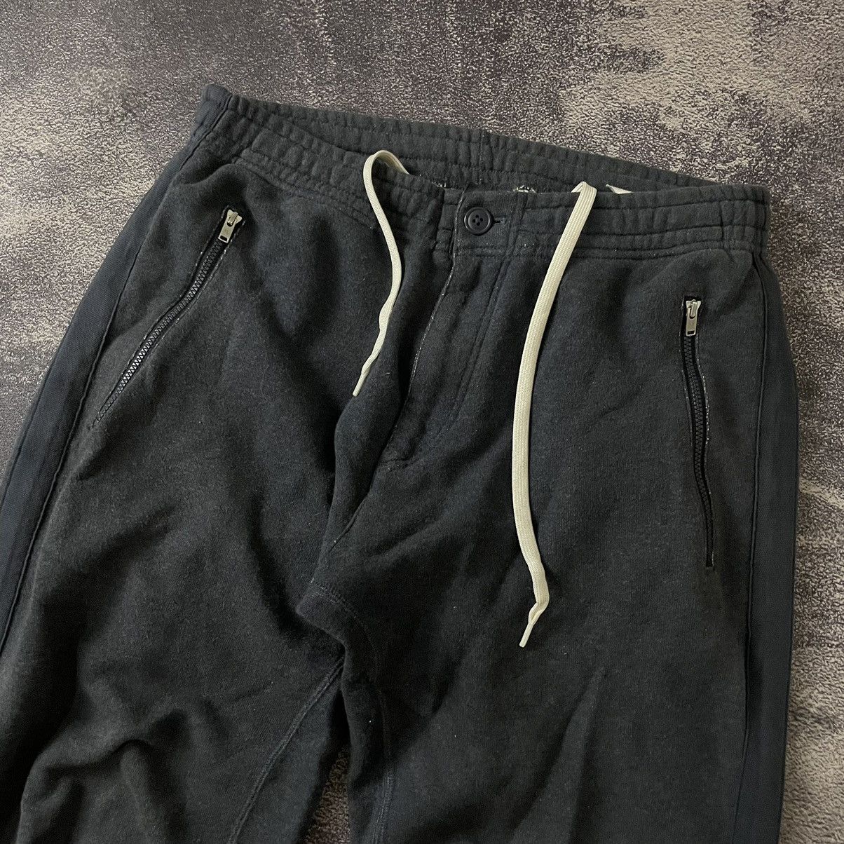 Undercover × Uniqlo Uniqlo undercover sweatpants rick owens style Size US 31 - 3 Thumbnail